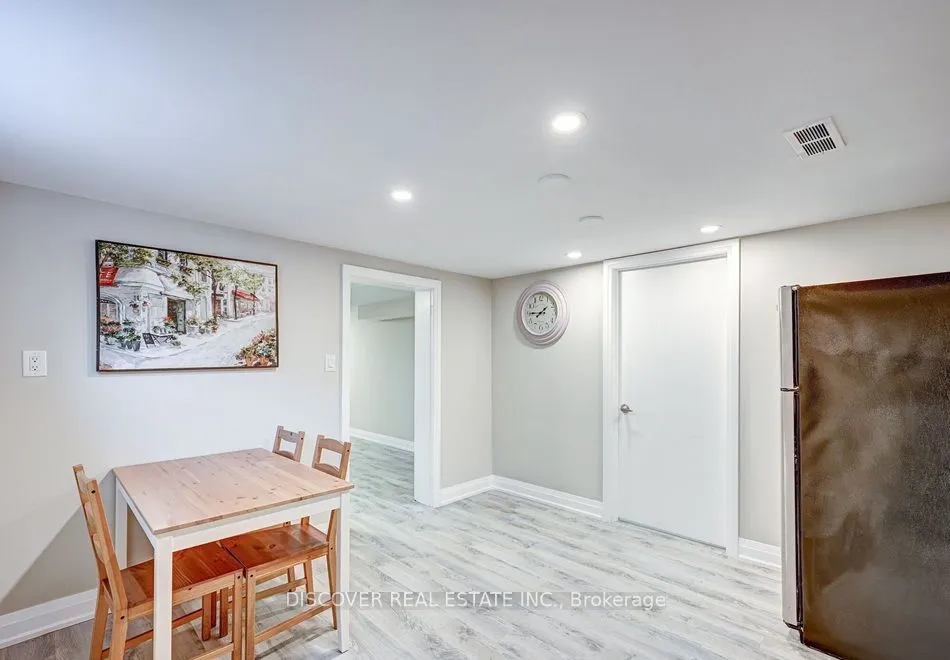 1023 Caven Street