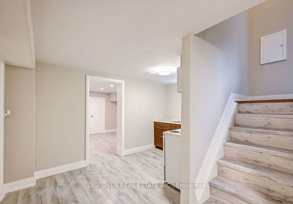 1023 Caven Street