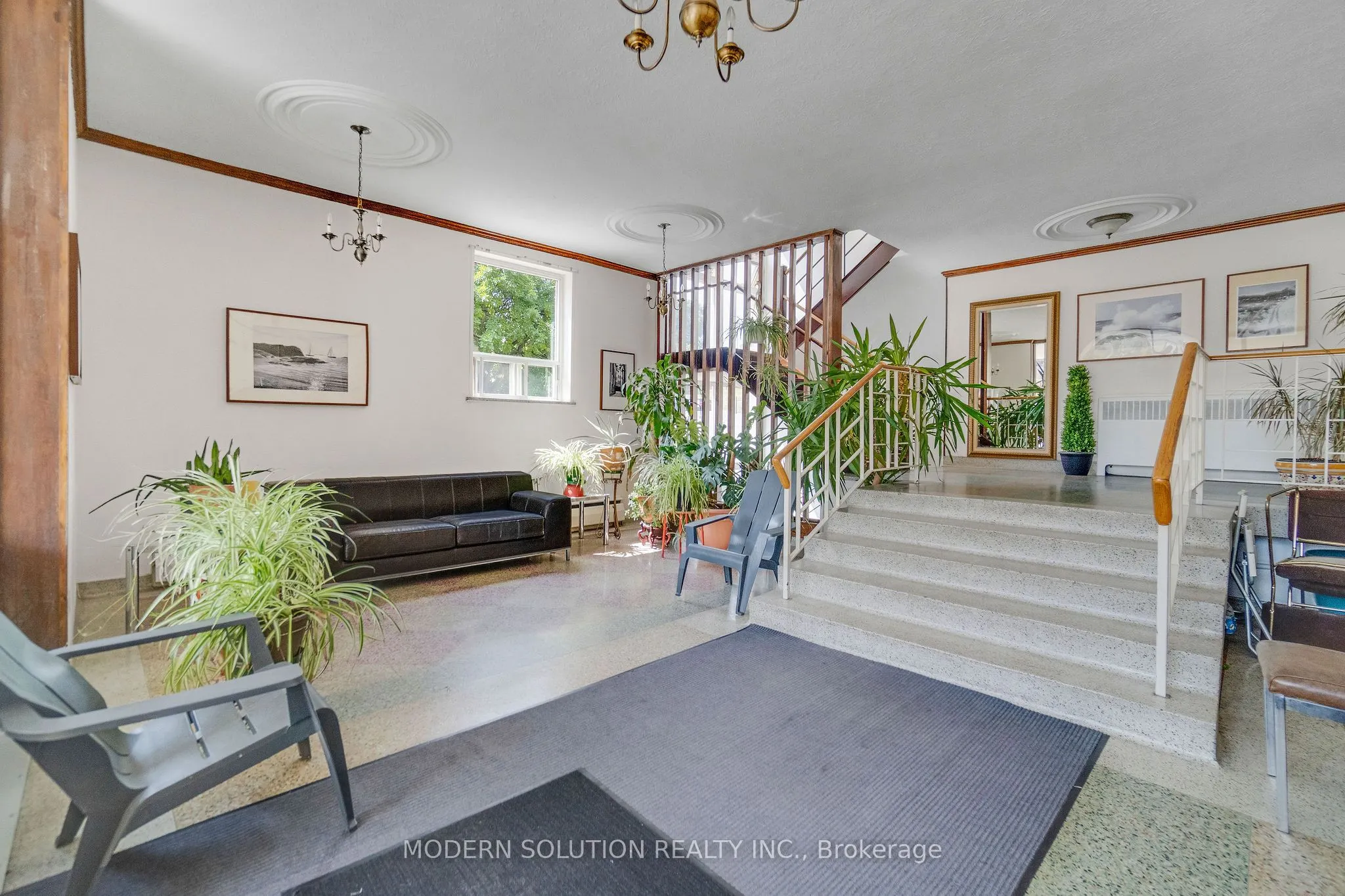 8 Kinsdale Boulevard, #1