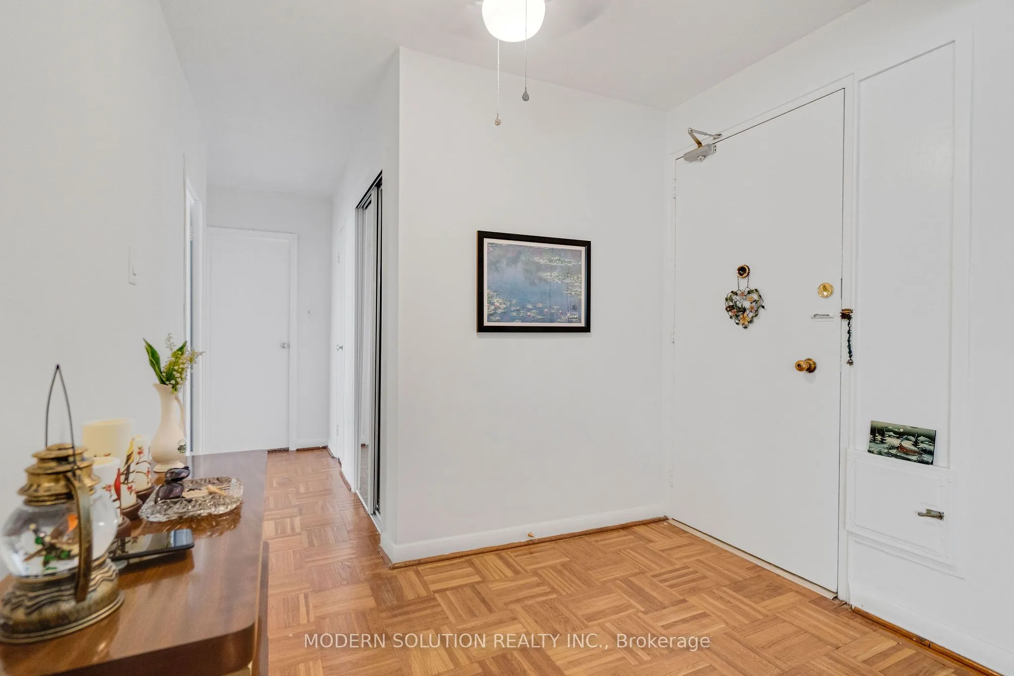 8 Kinsdale Boulevard, #1