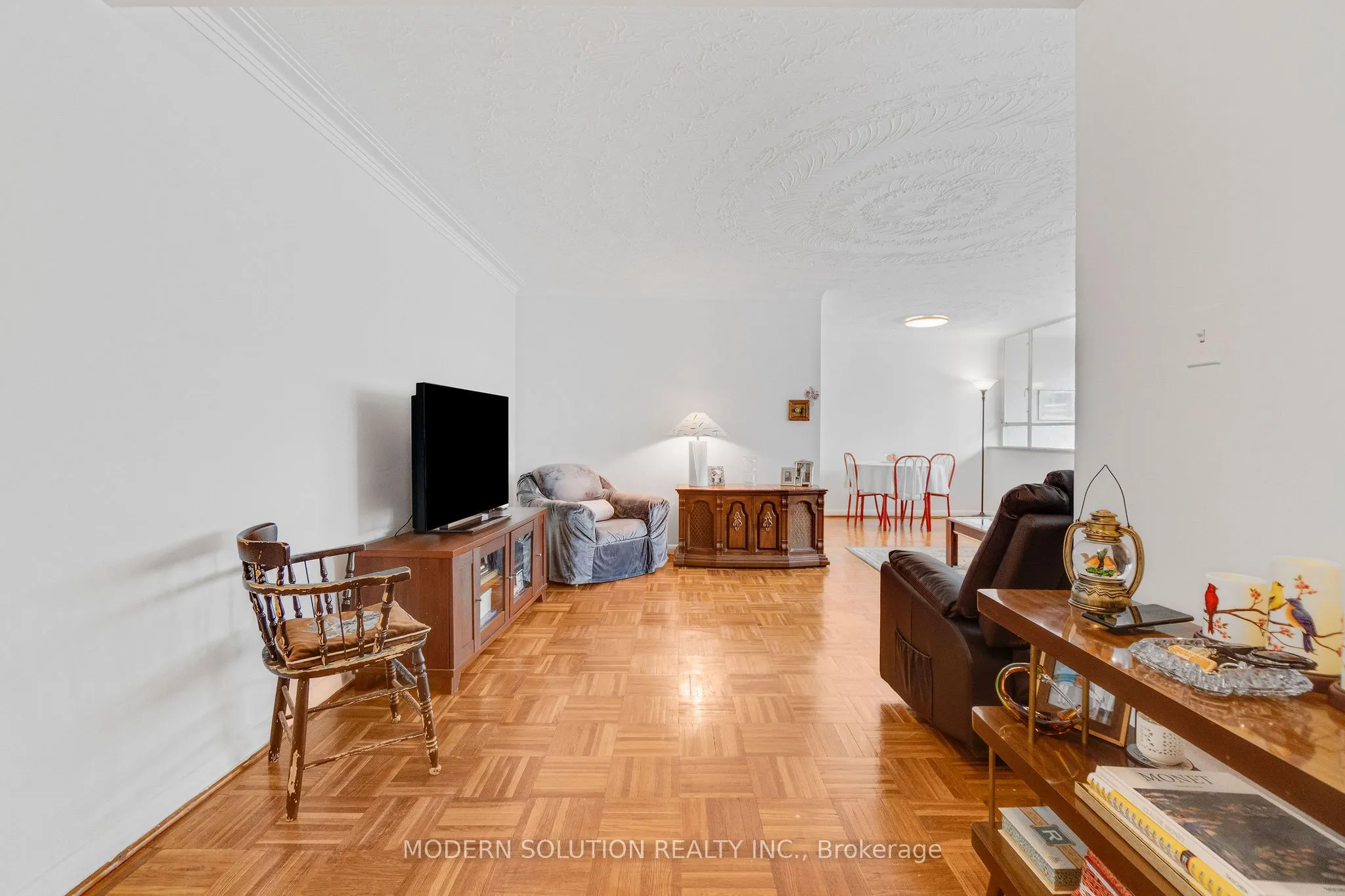 8 Kinsdale Boulevard, #1