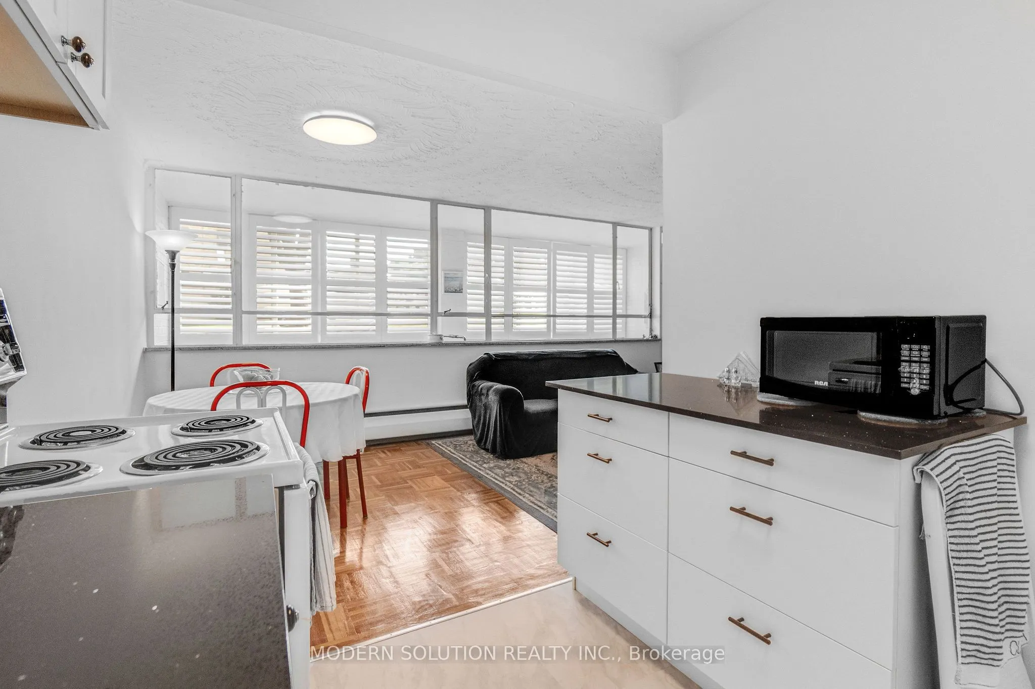 8 Kinsdale Boulevard, #1