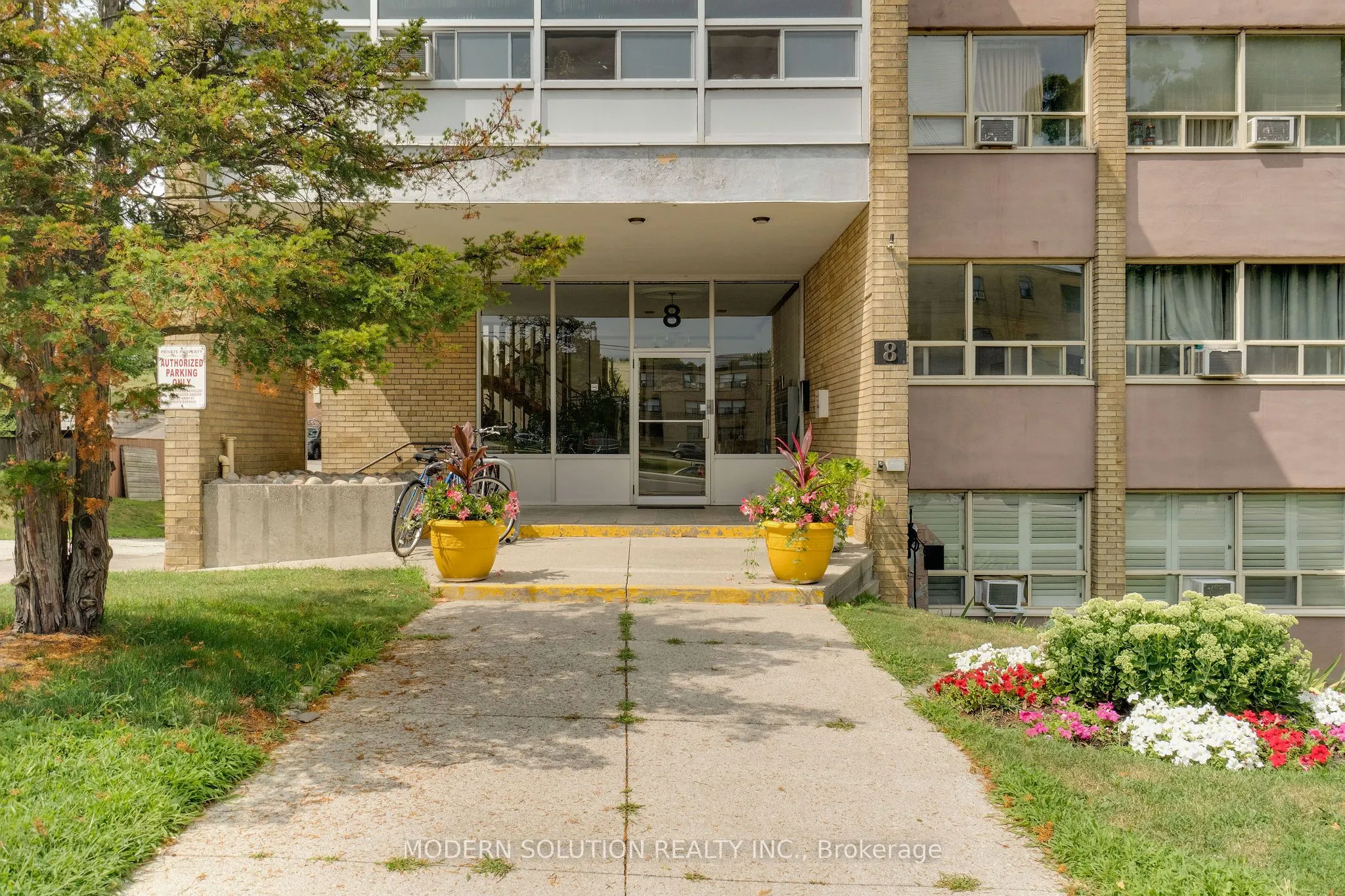8 Kinsdale Boulevard, #1