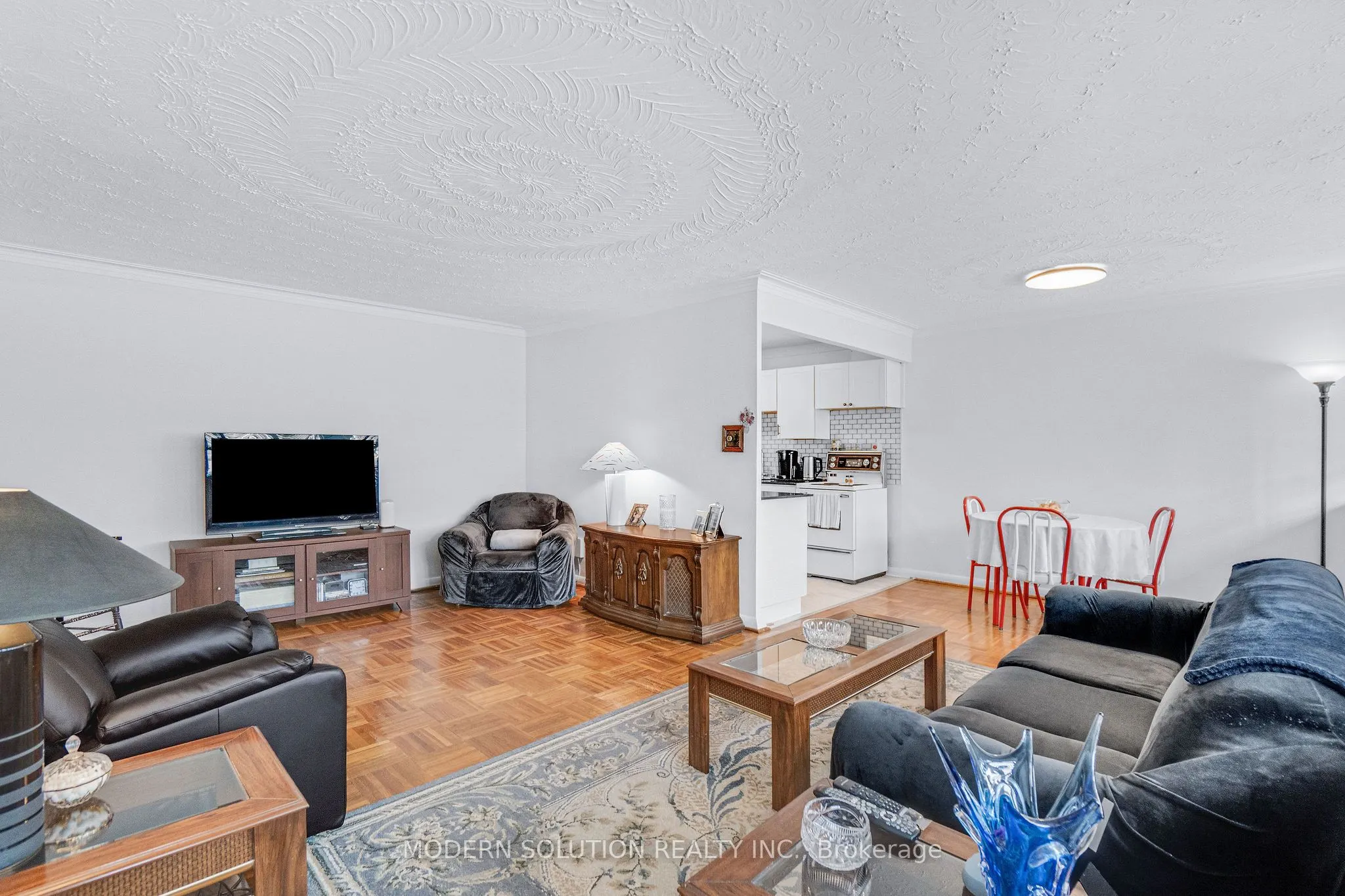 8 Kinsdale Boulevard, #1
