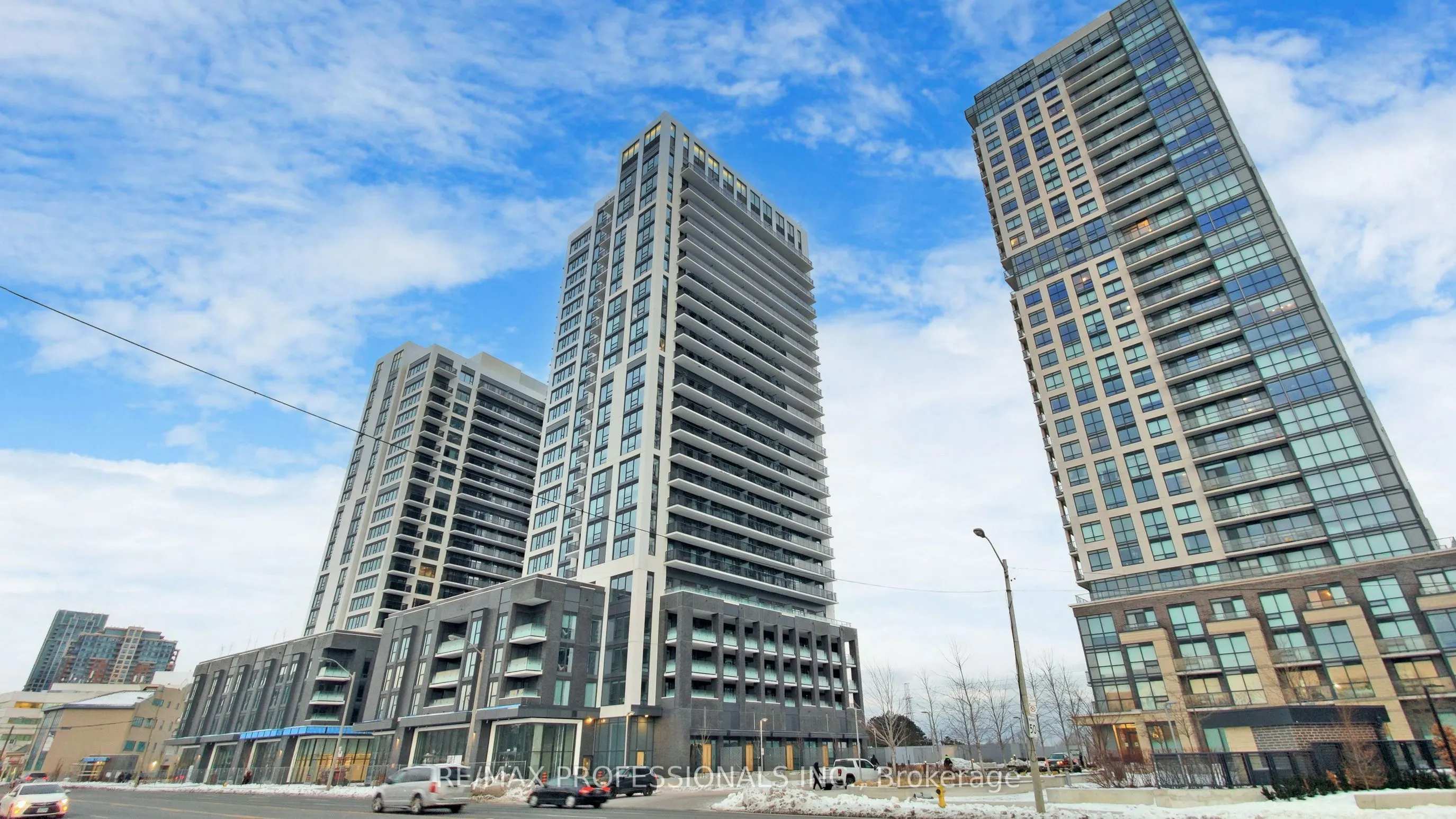 30 Samuel Wood Way, #807