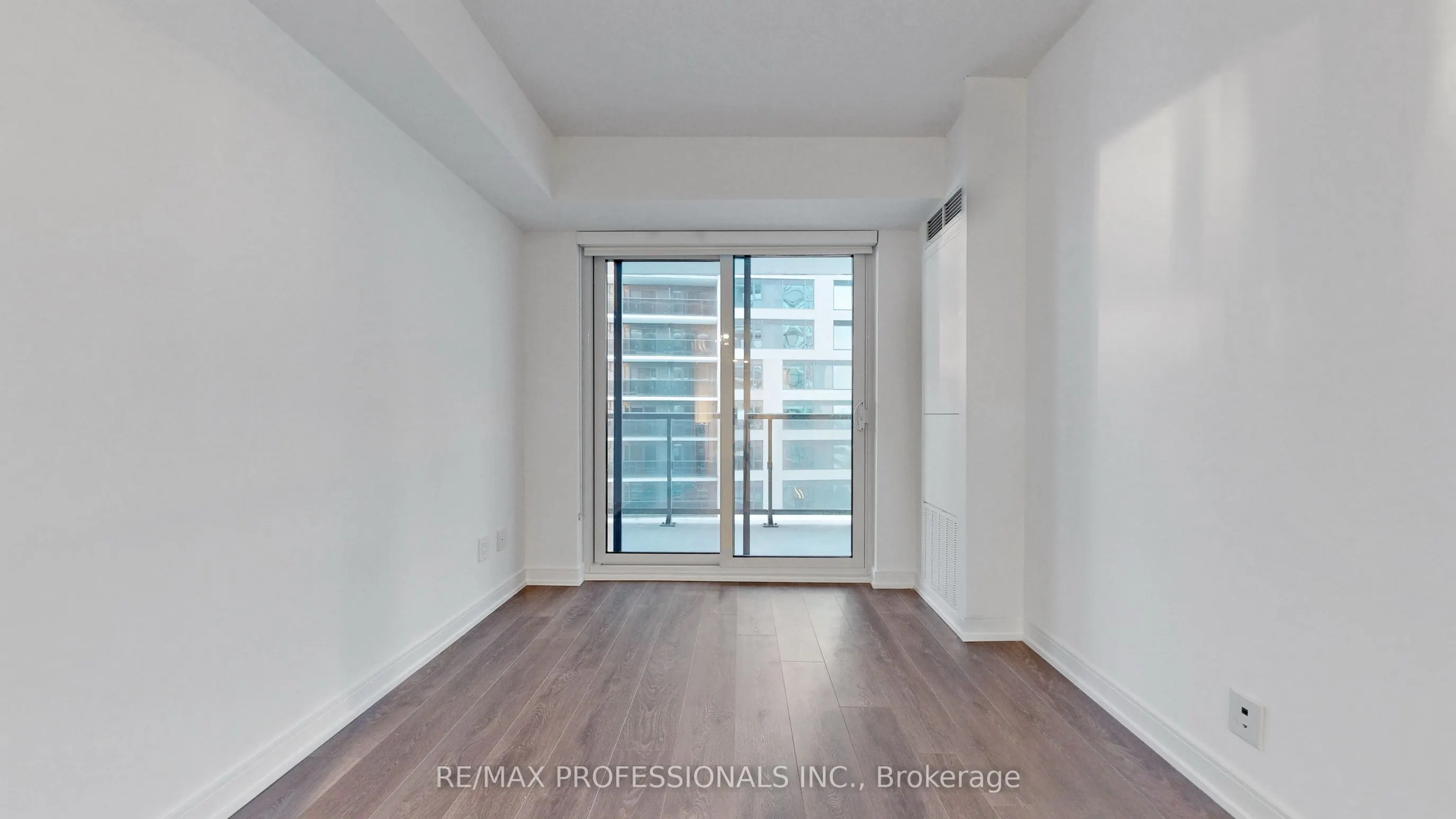 30 Samuel Wood Way, #807