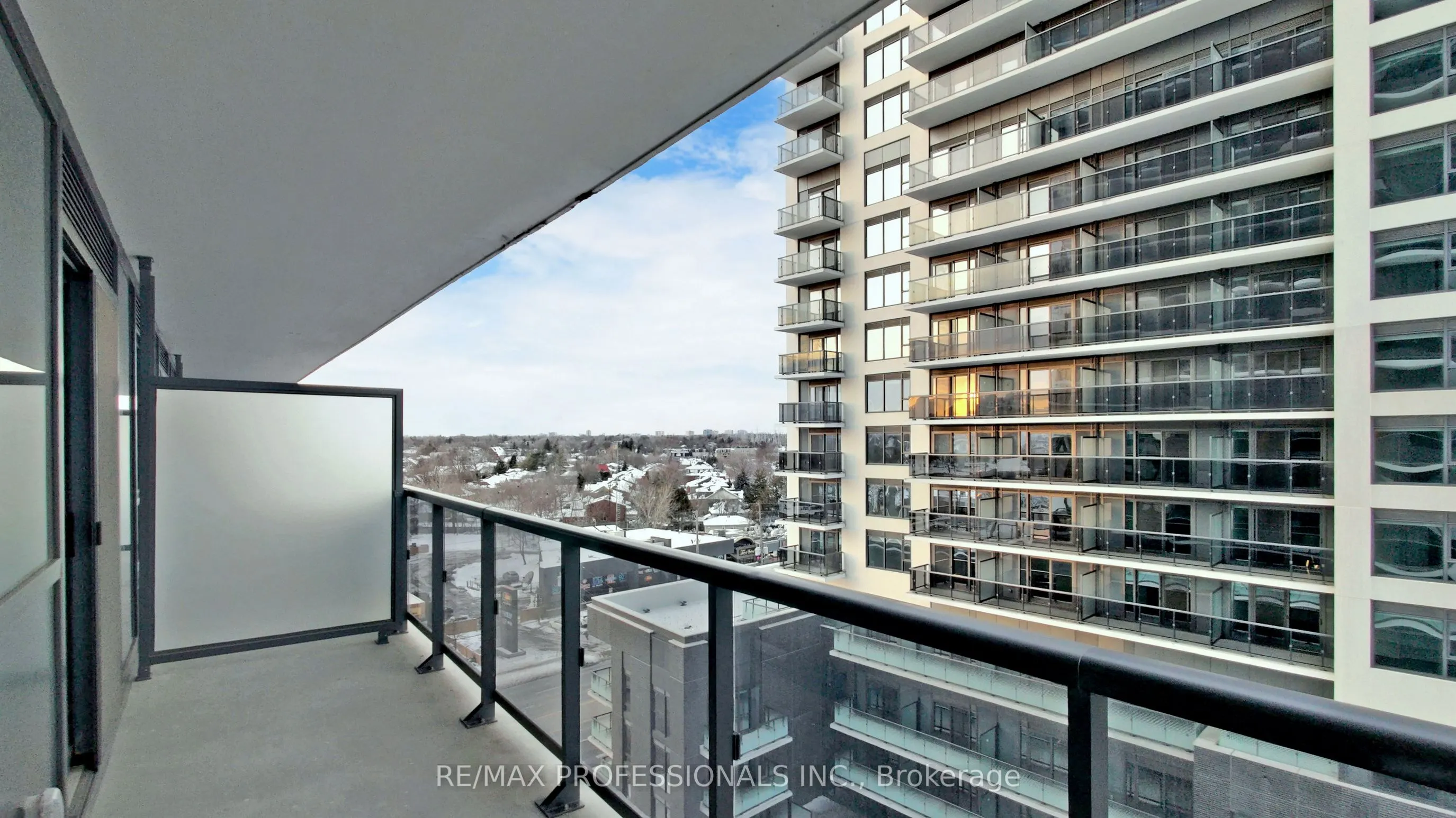 30 Samuel Wood Way, #807
