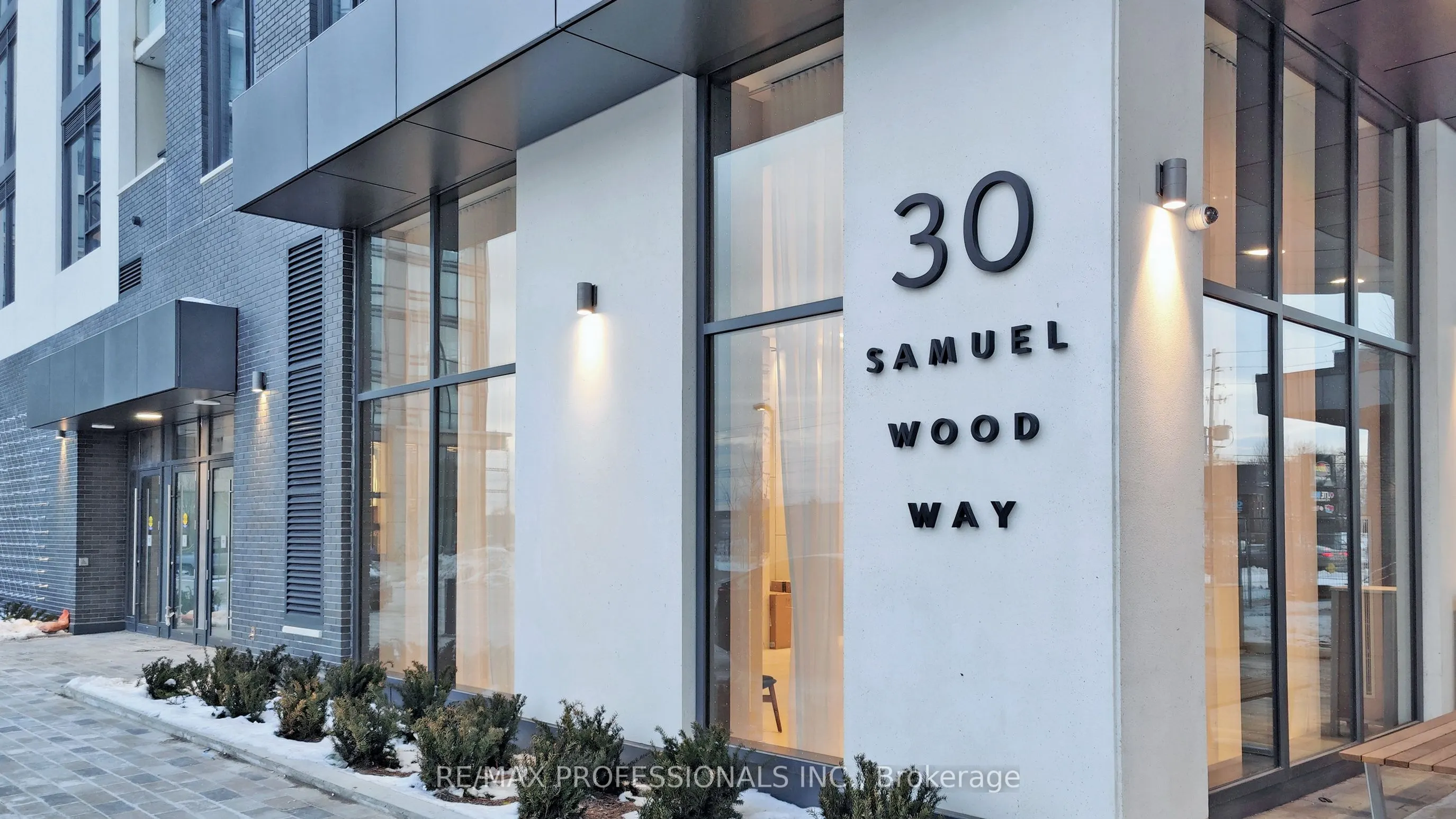 30 Samuel Wood Way, #807