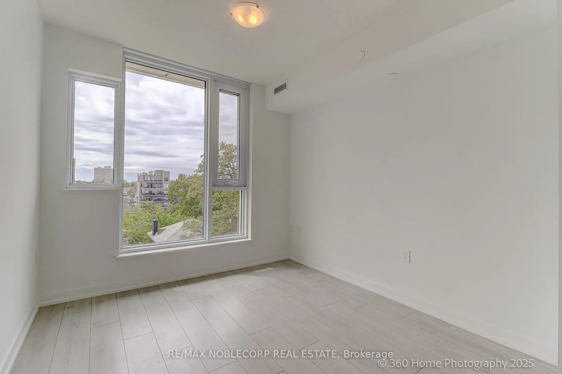 556 Marlee Avenue, #508