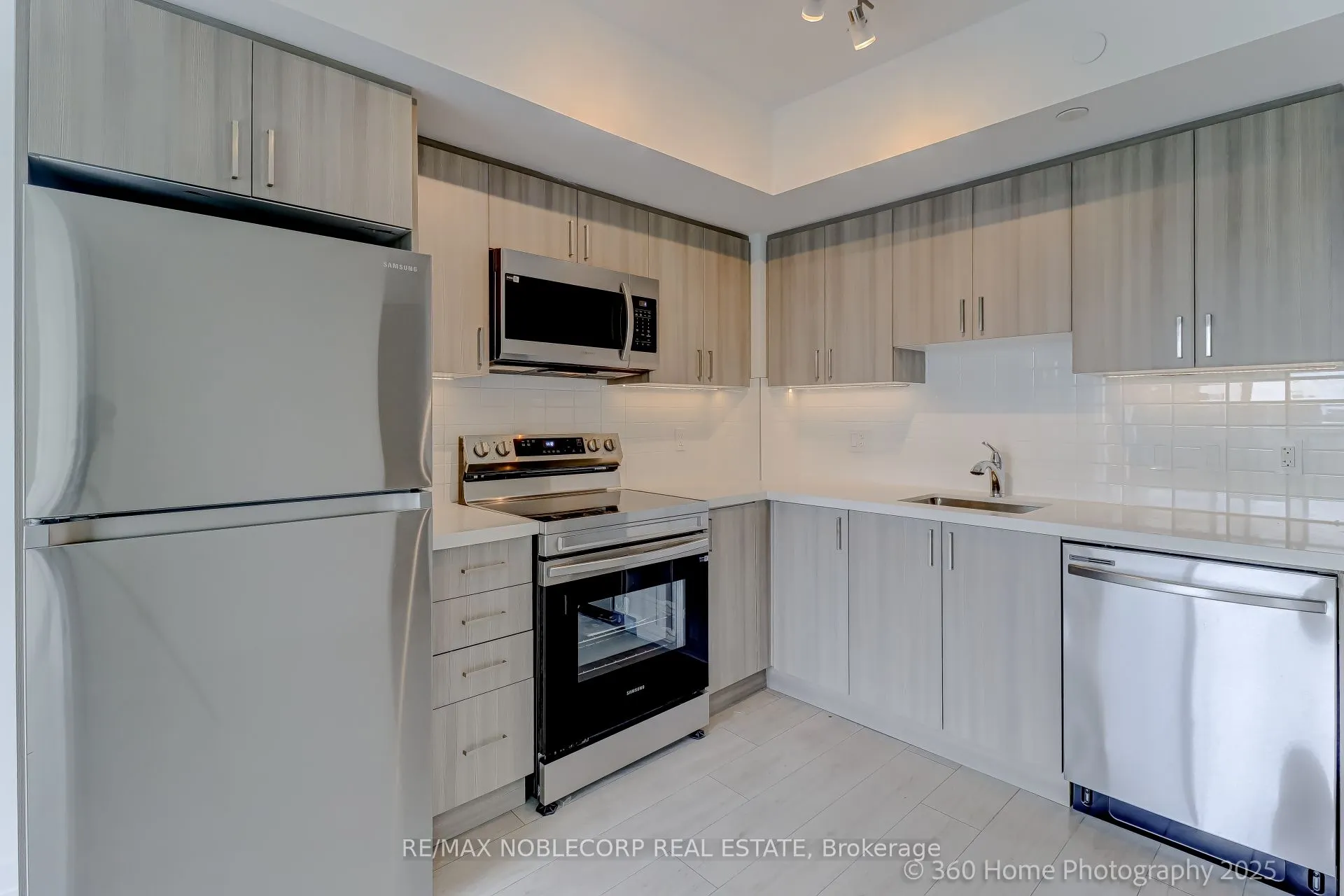 556 Marlee Avenue, #508