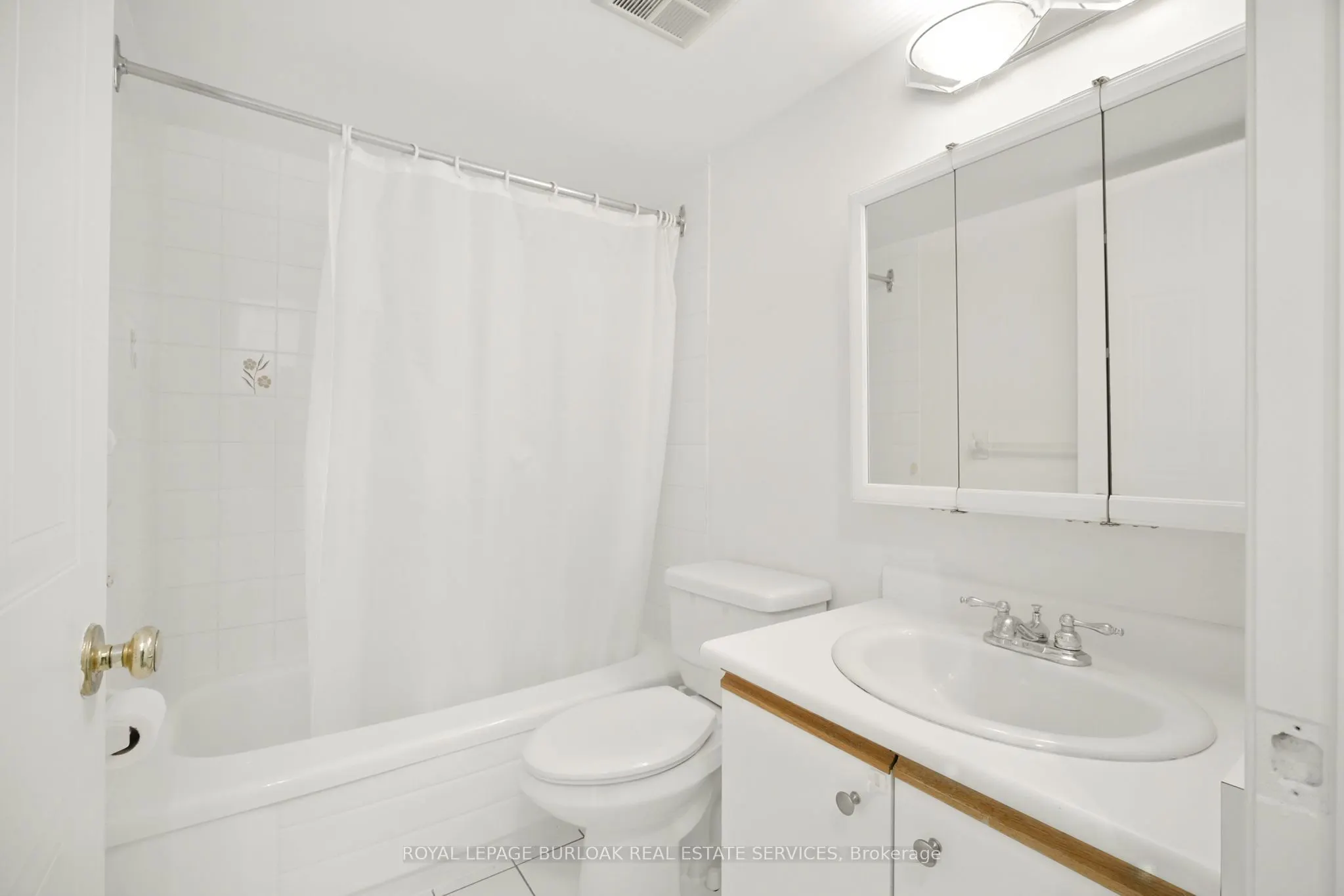 5070 Pinedale Avenue, #101