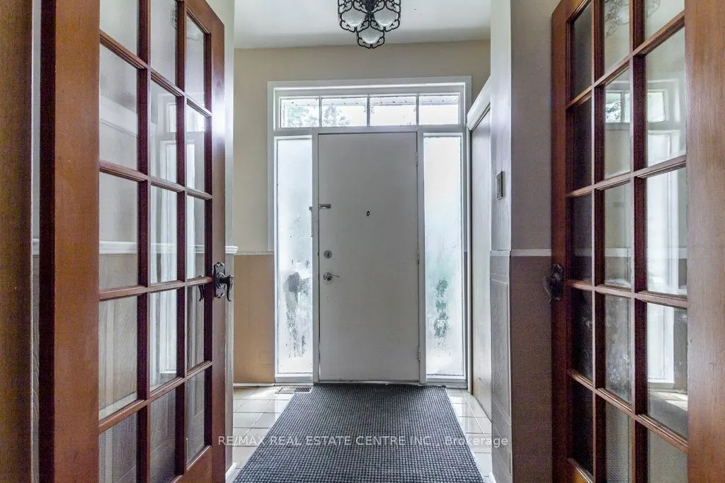 215-217 Queen Street