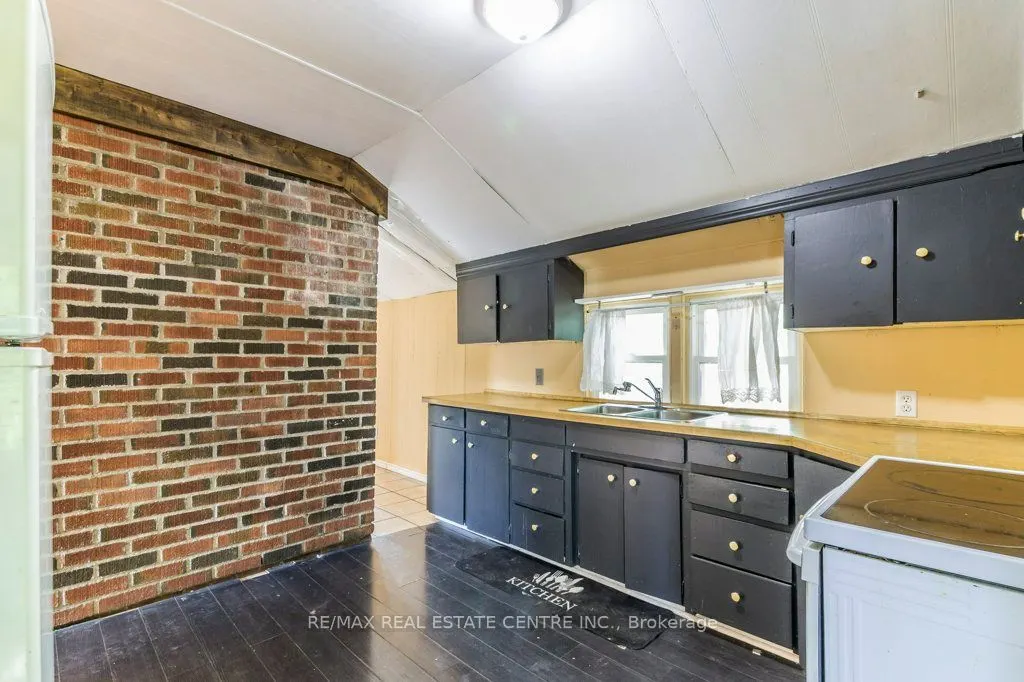 215-217 Queen Street