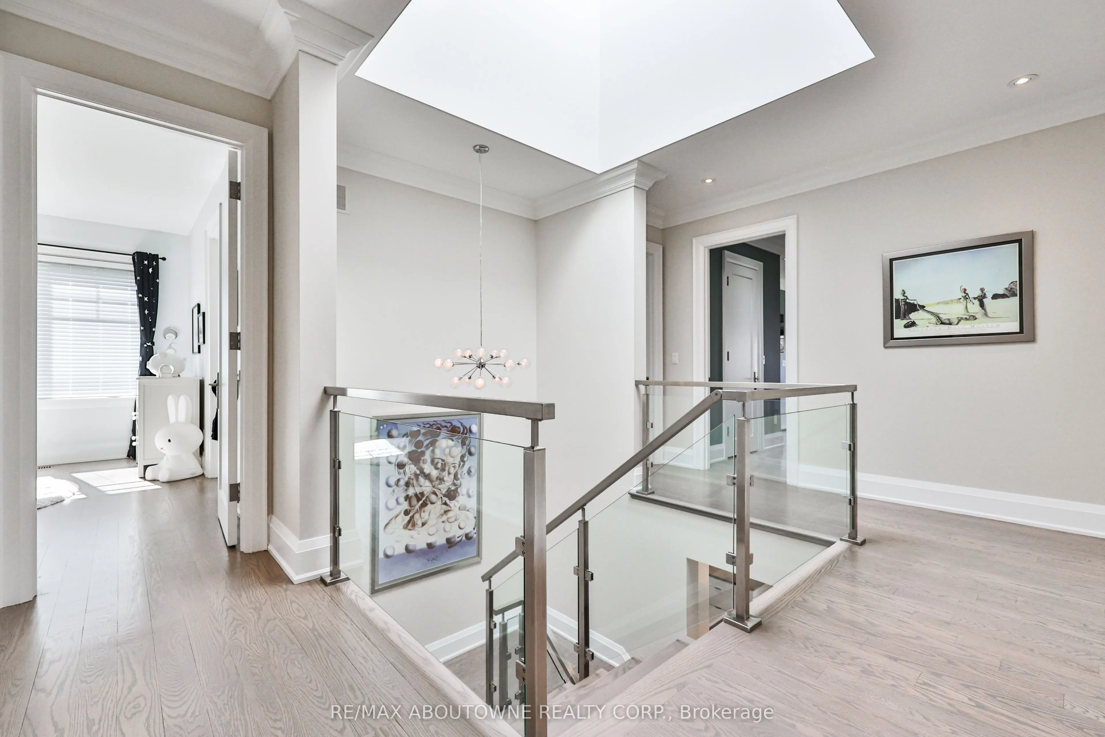 283 Jennings Crescent