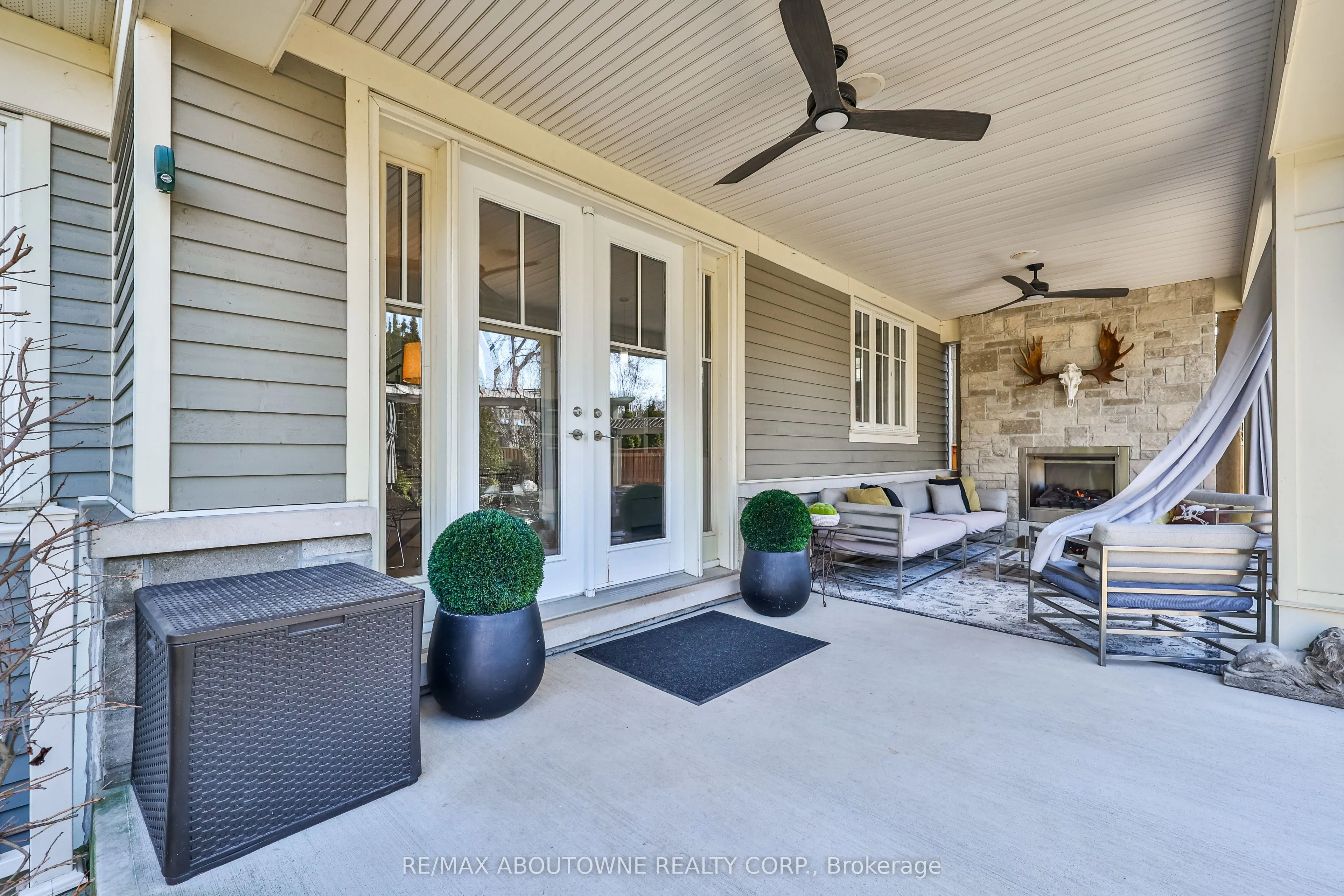 283 Jennings Crescent