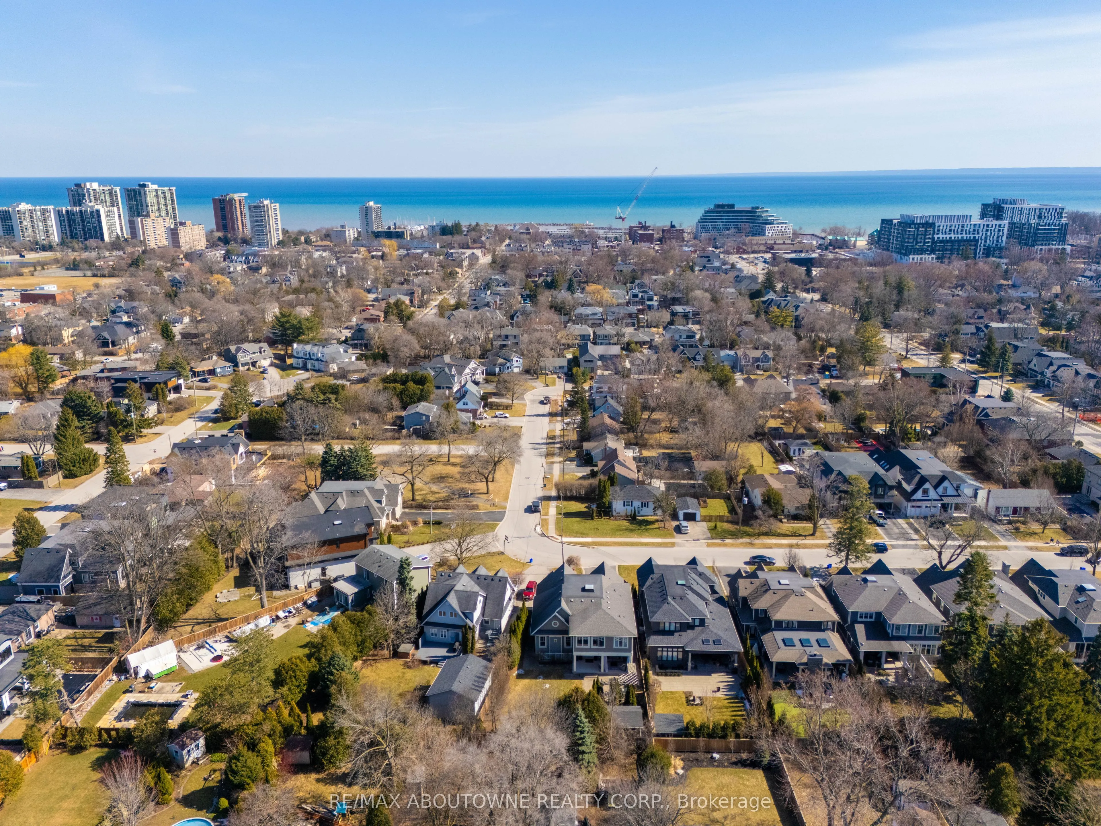 283 Jennings Crescent