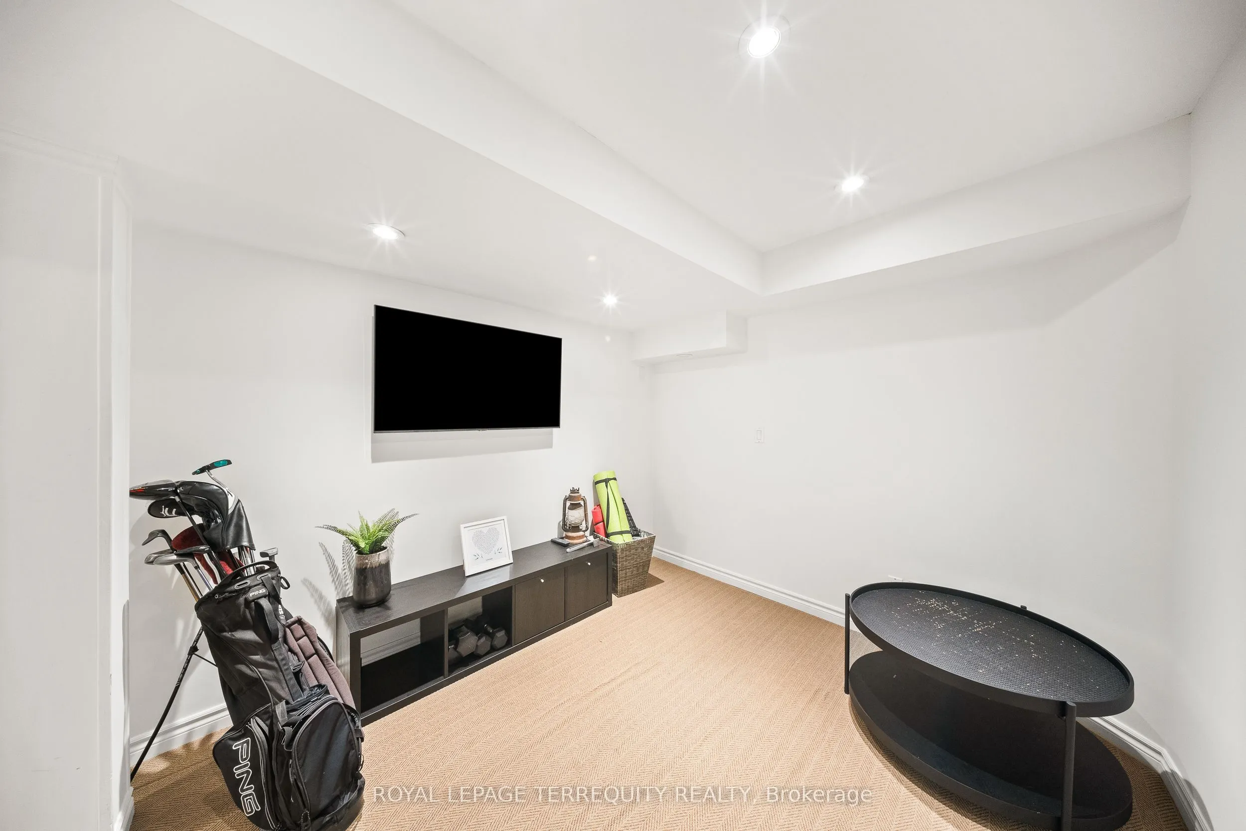 1066 Chateau Court
