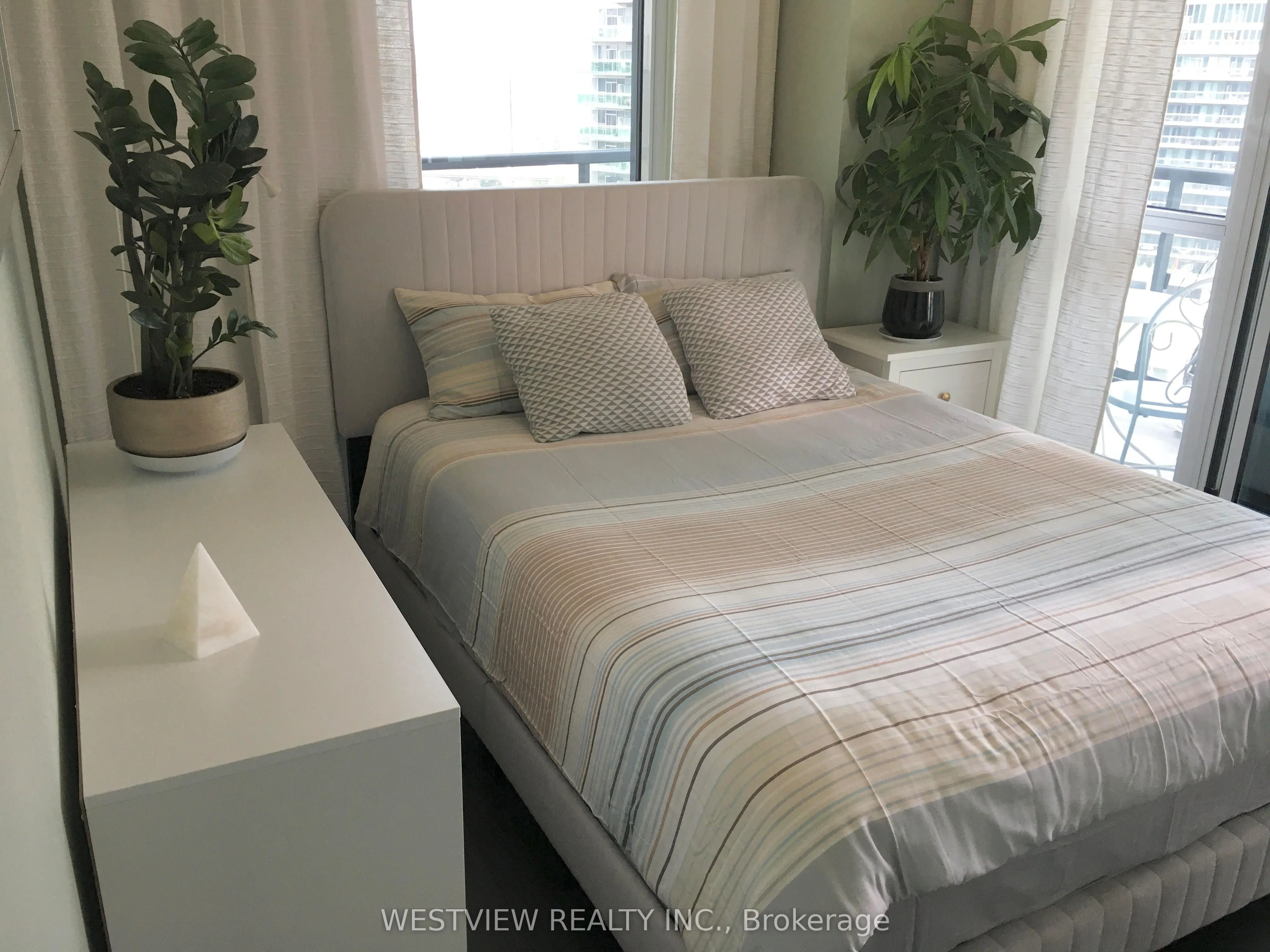 39 Annie Craig Drive, #1207