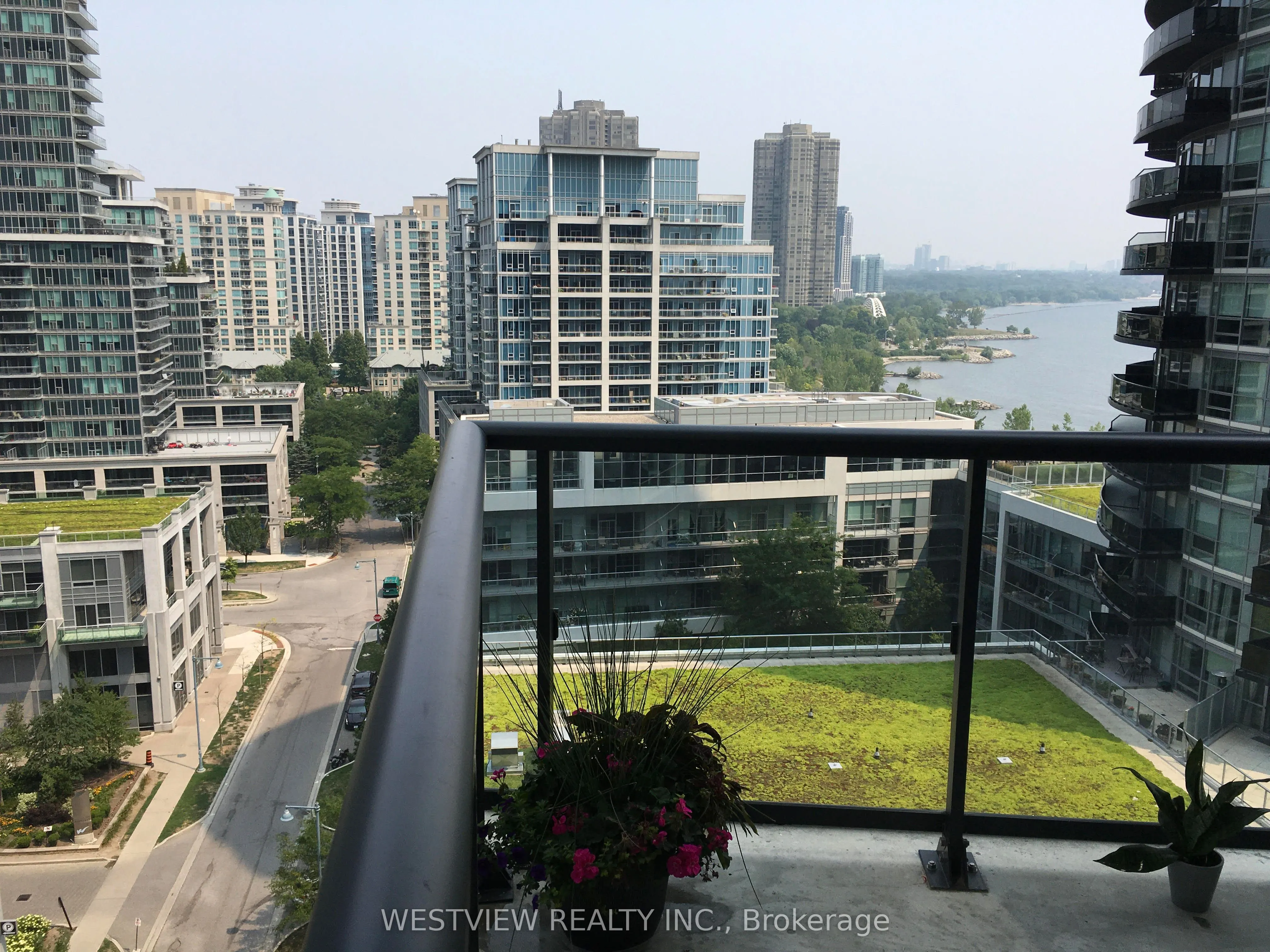 39 Annie Craig Drive, #1207