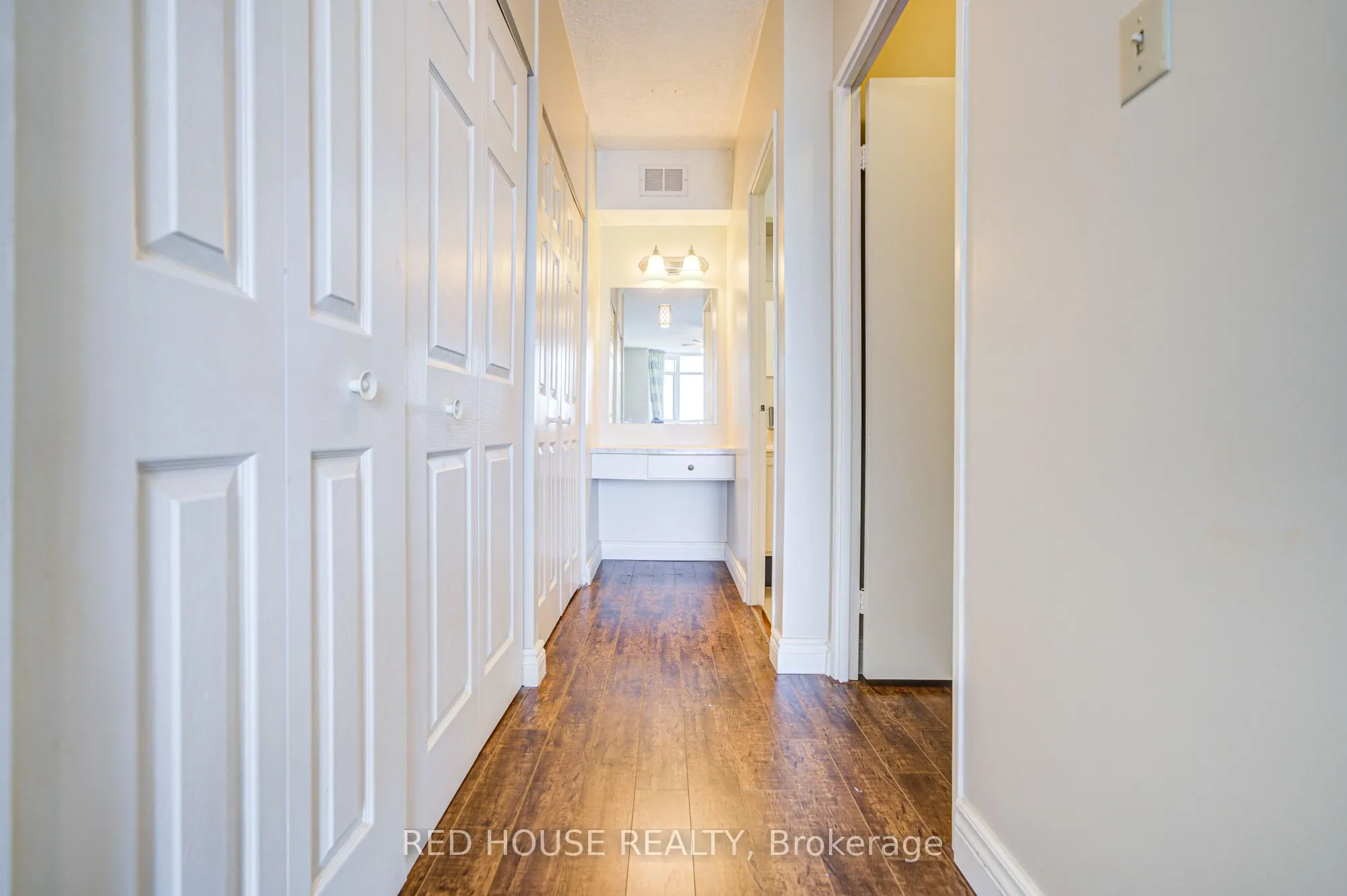5250 Lakeshore Road #809