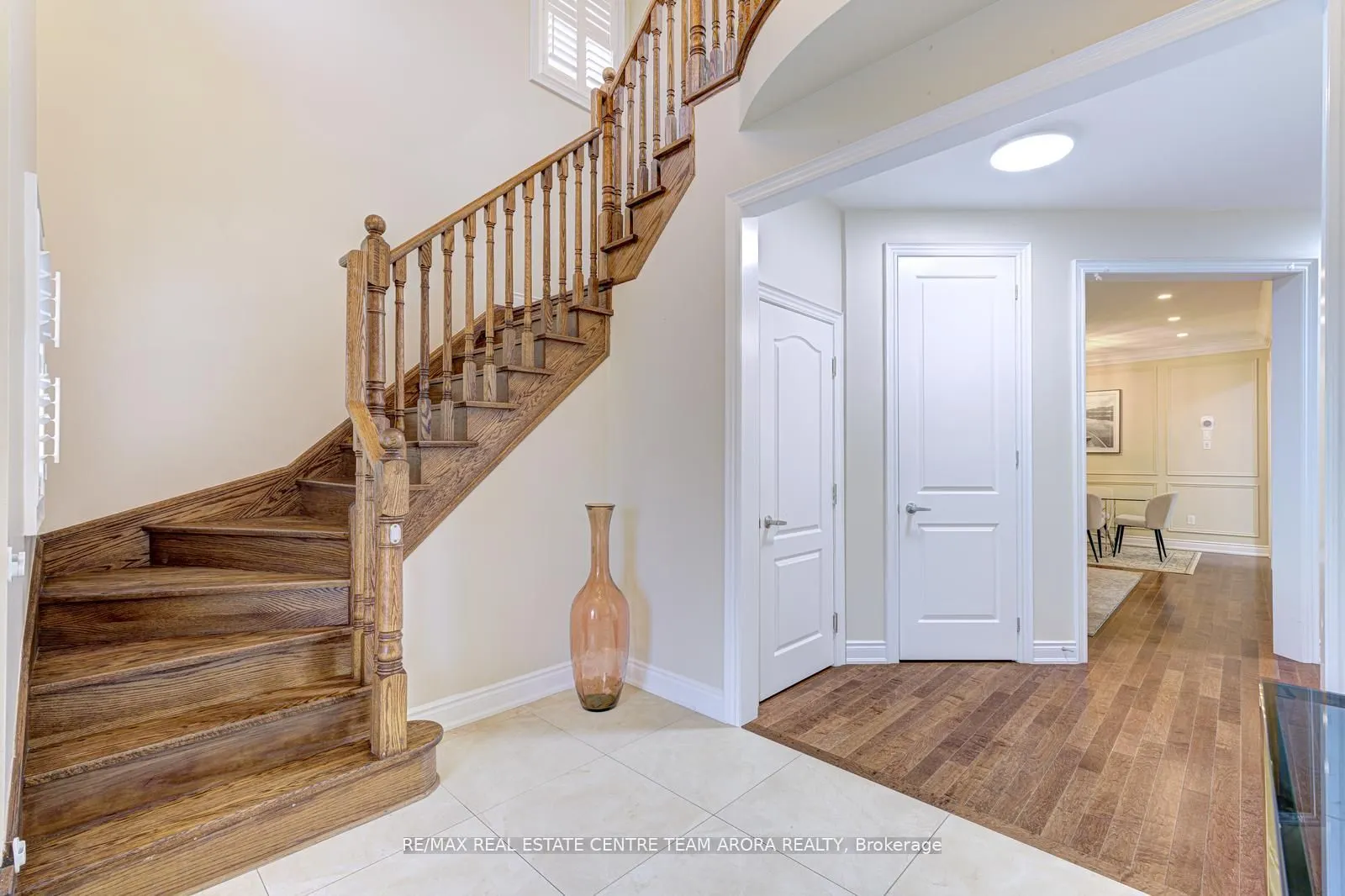 16 Valleyway Drive