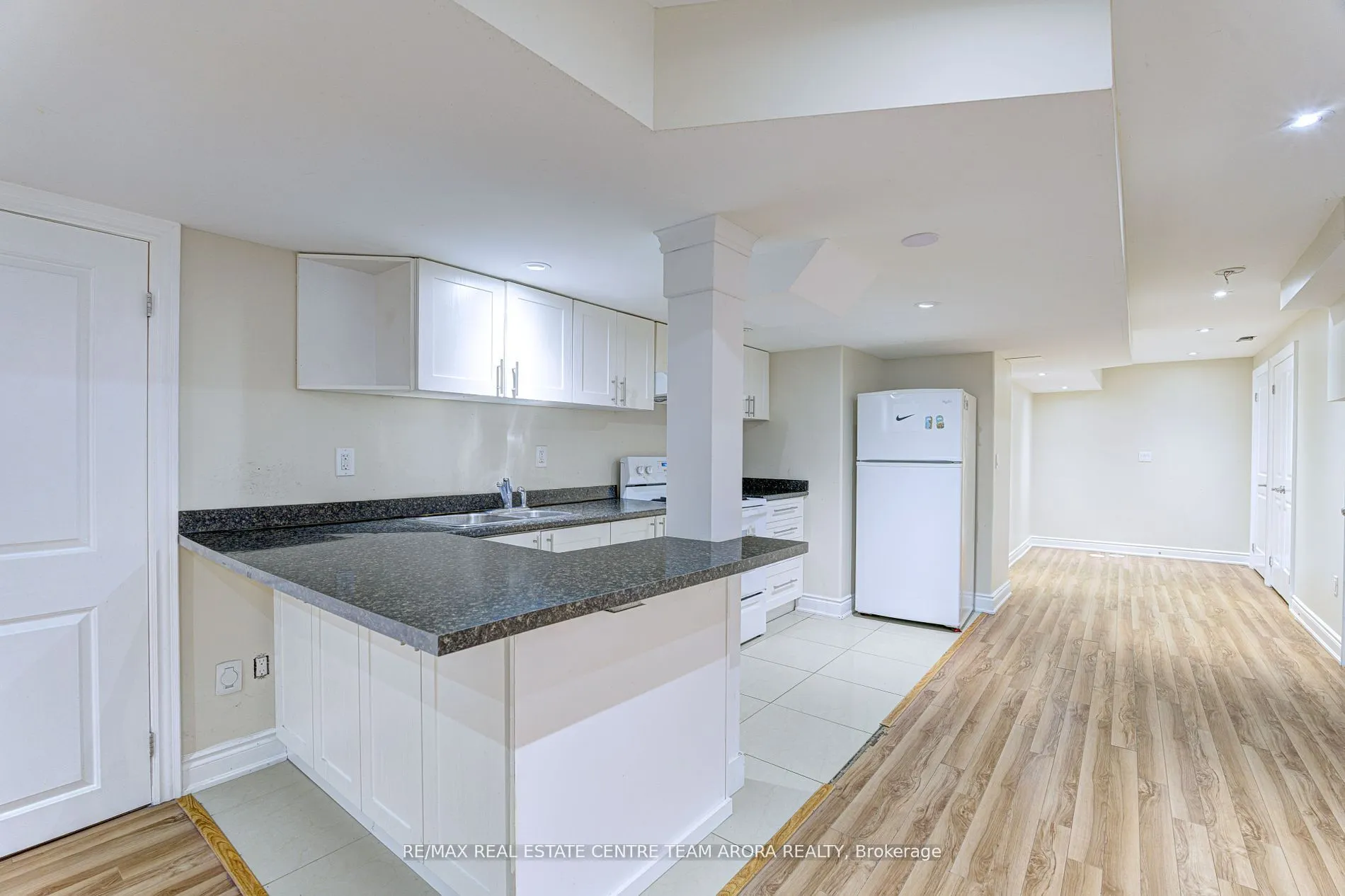 16 Valleyway Drive
