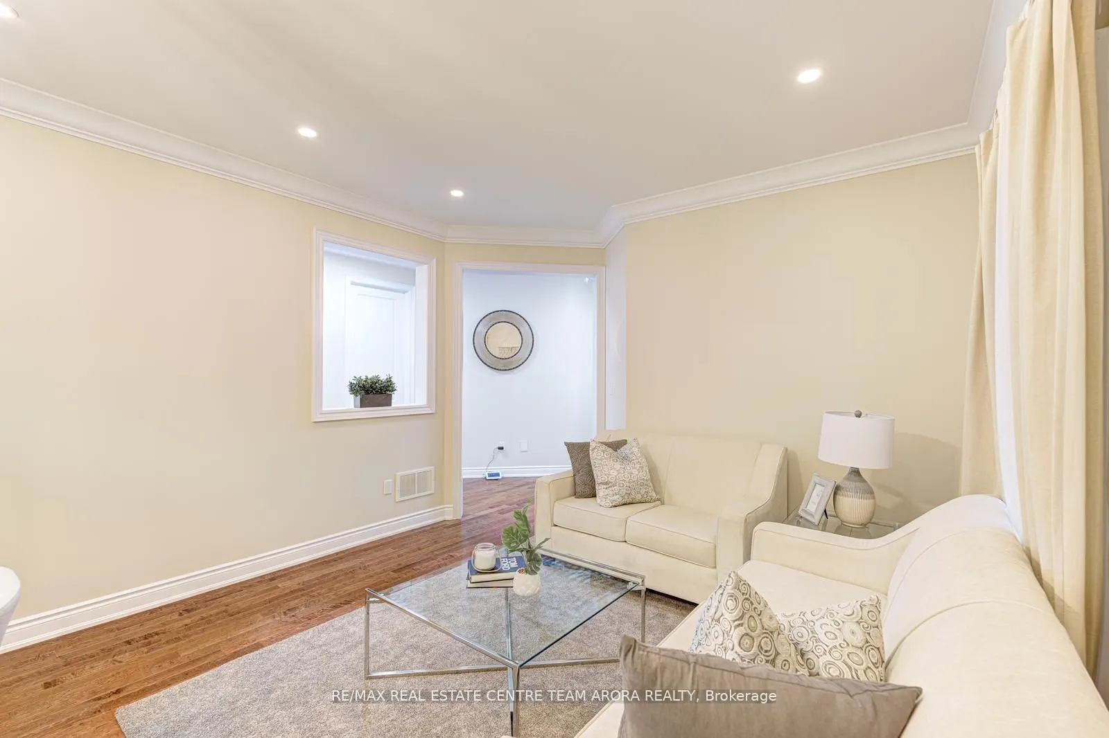 16 Valleyway Drive