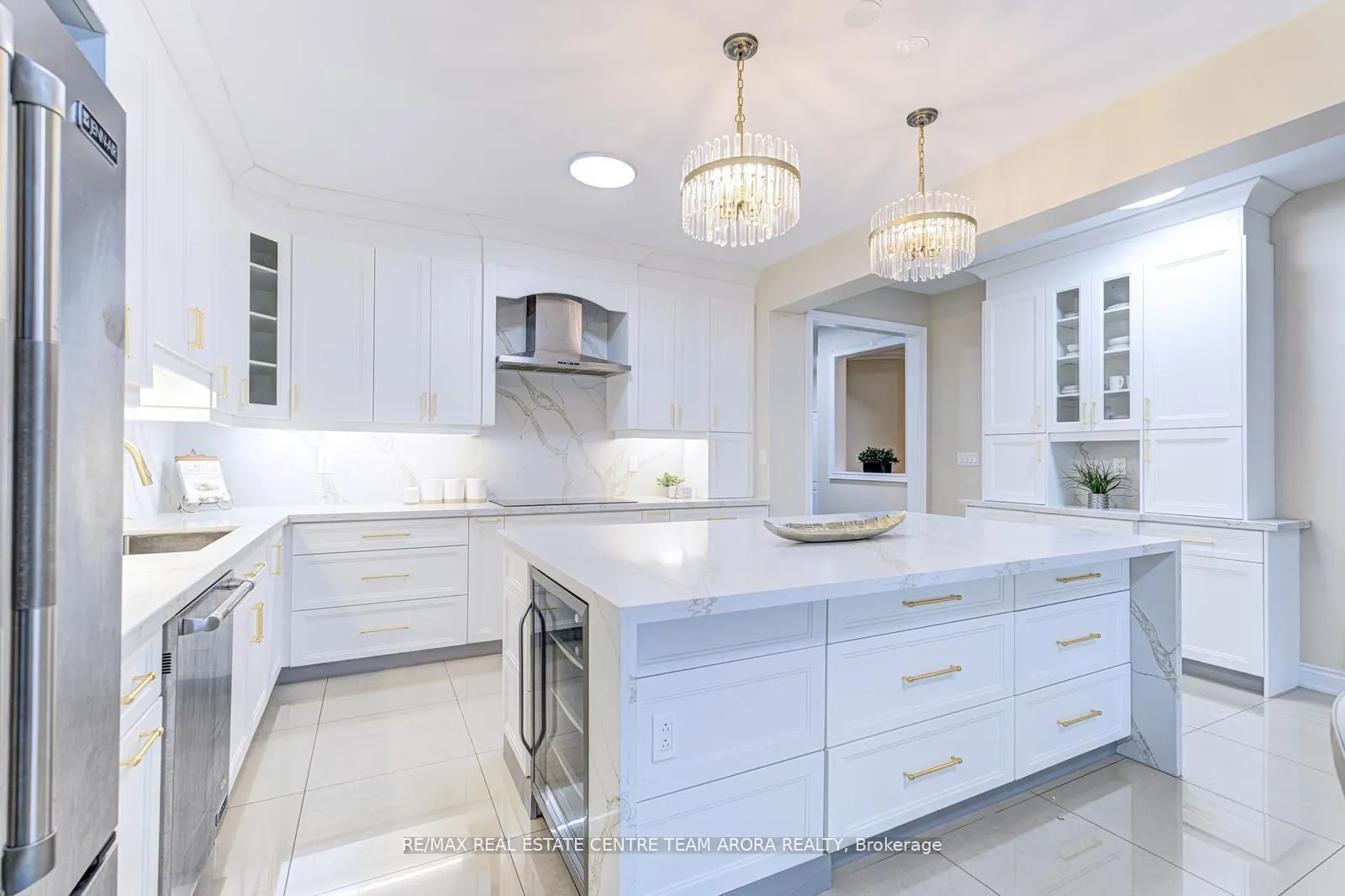 16 Valleyway Drive