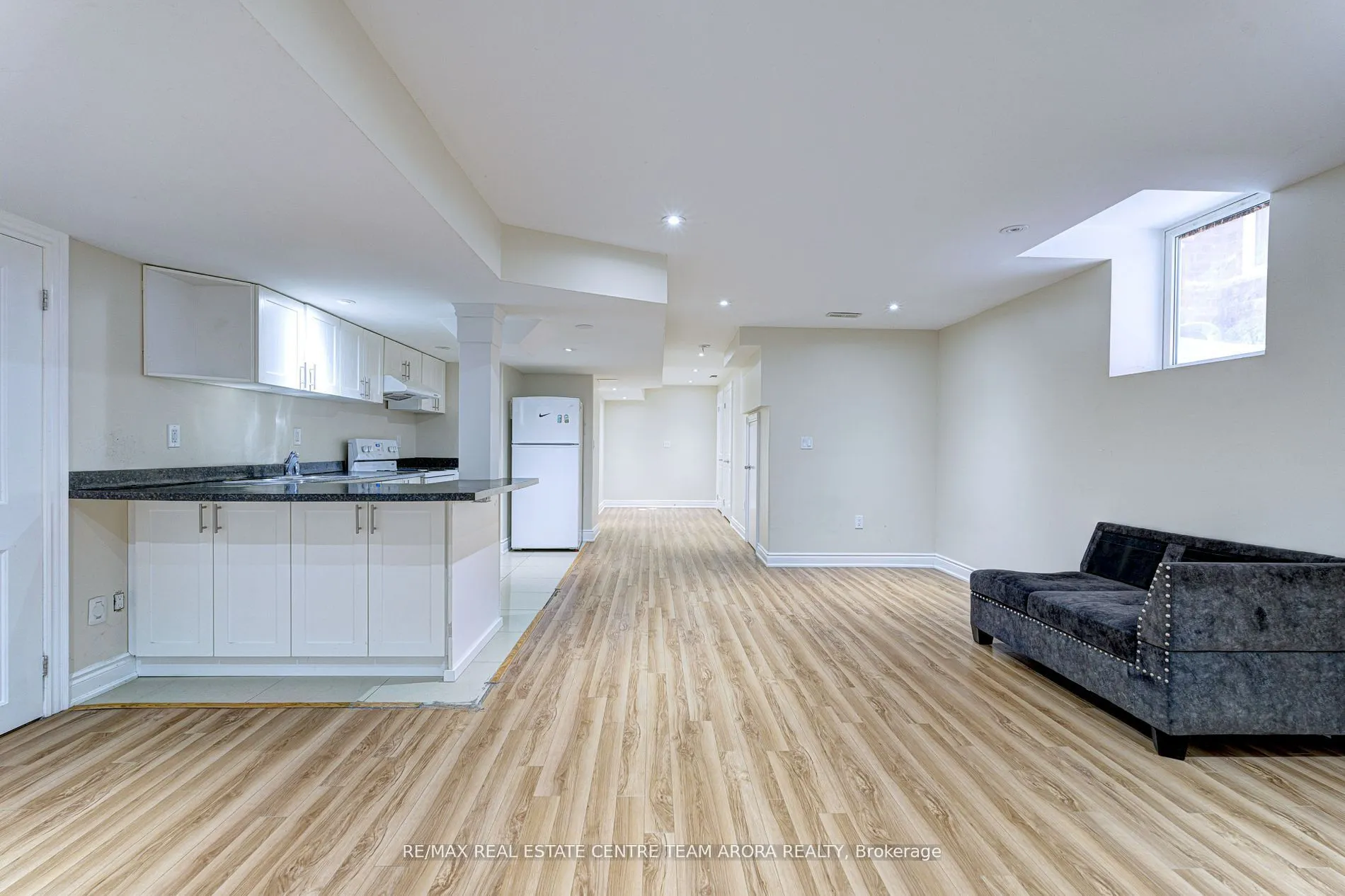 16 Valleyway Drive