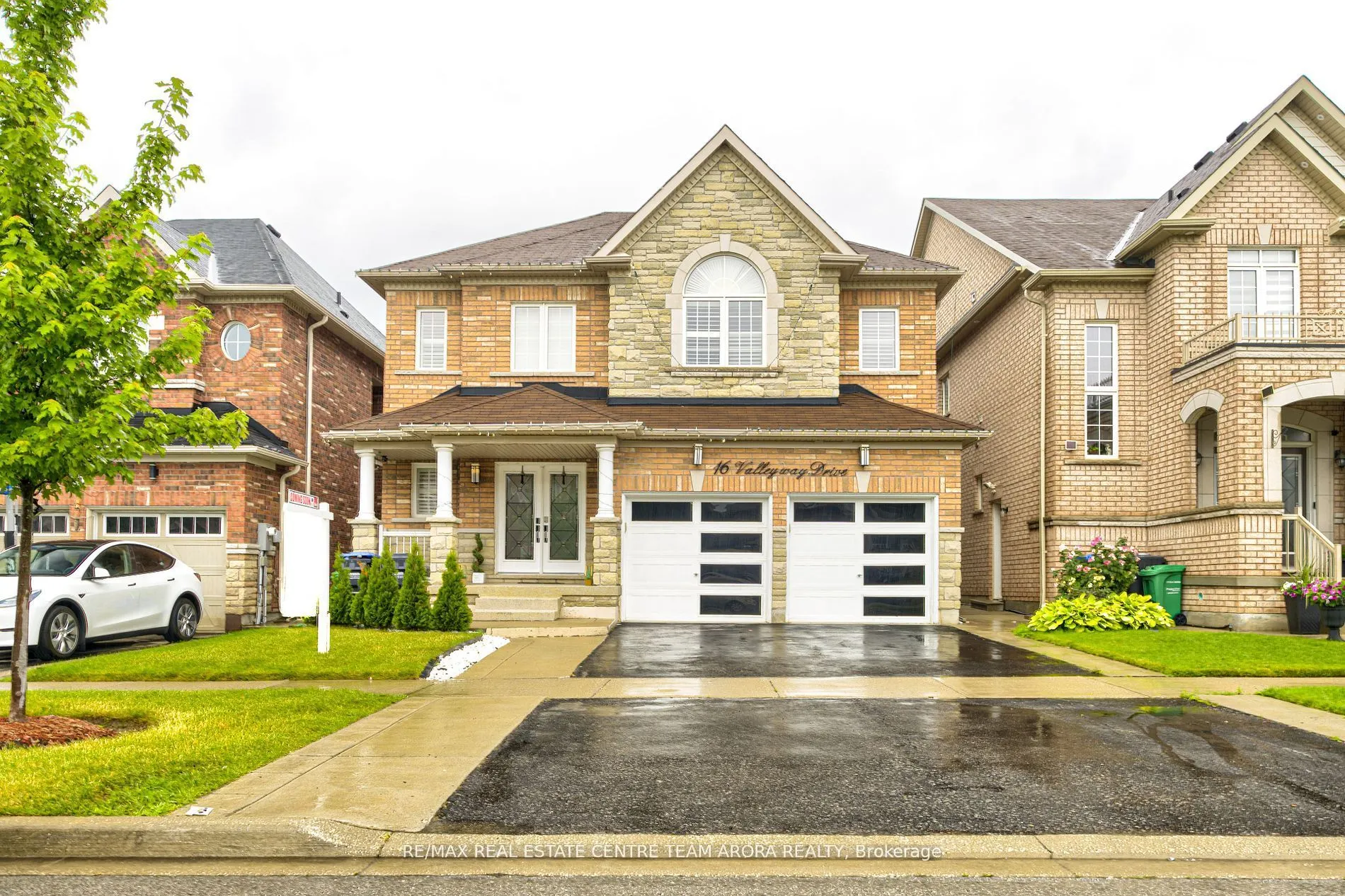 16 Valleyway Drive