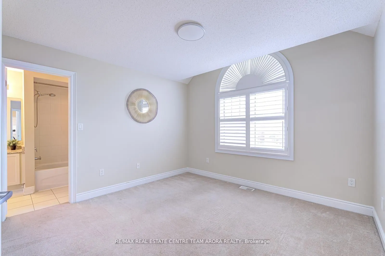 16 Valleyway Drive