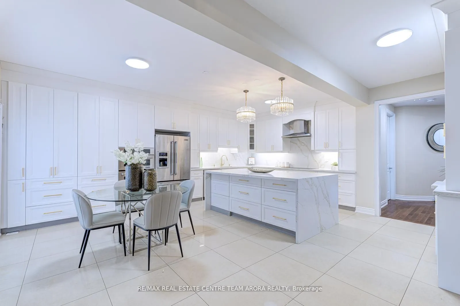 16 Valleyway Drive