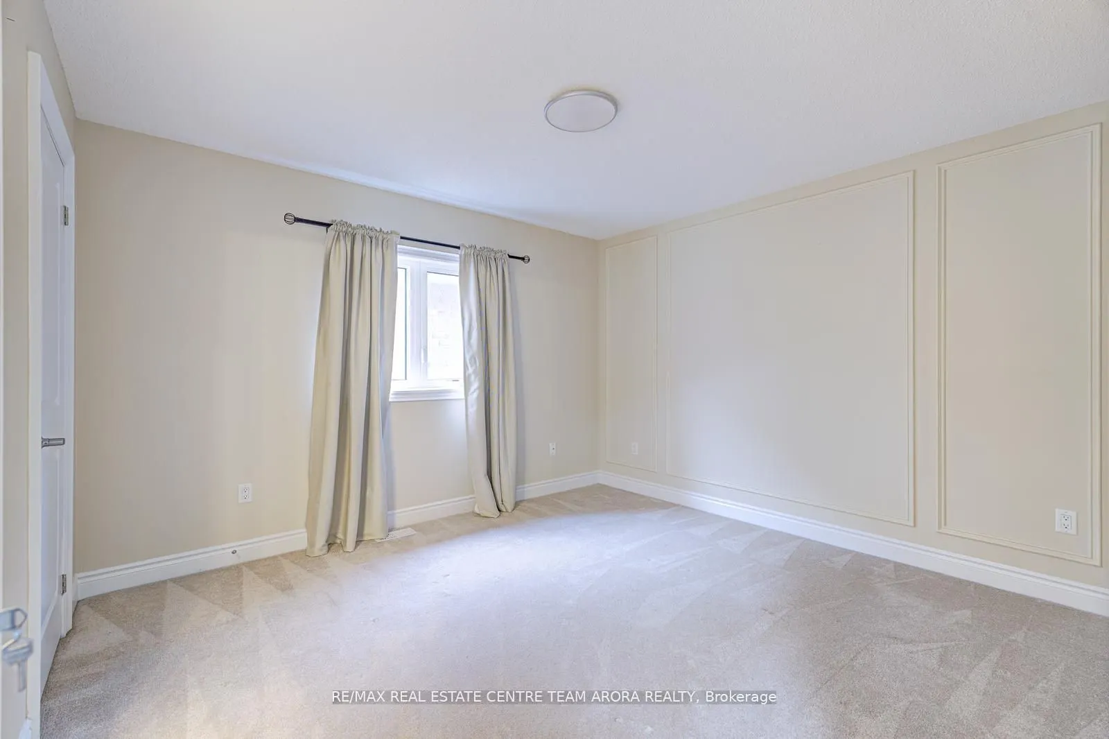 16 Valleyway Drive