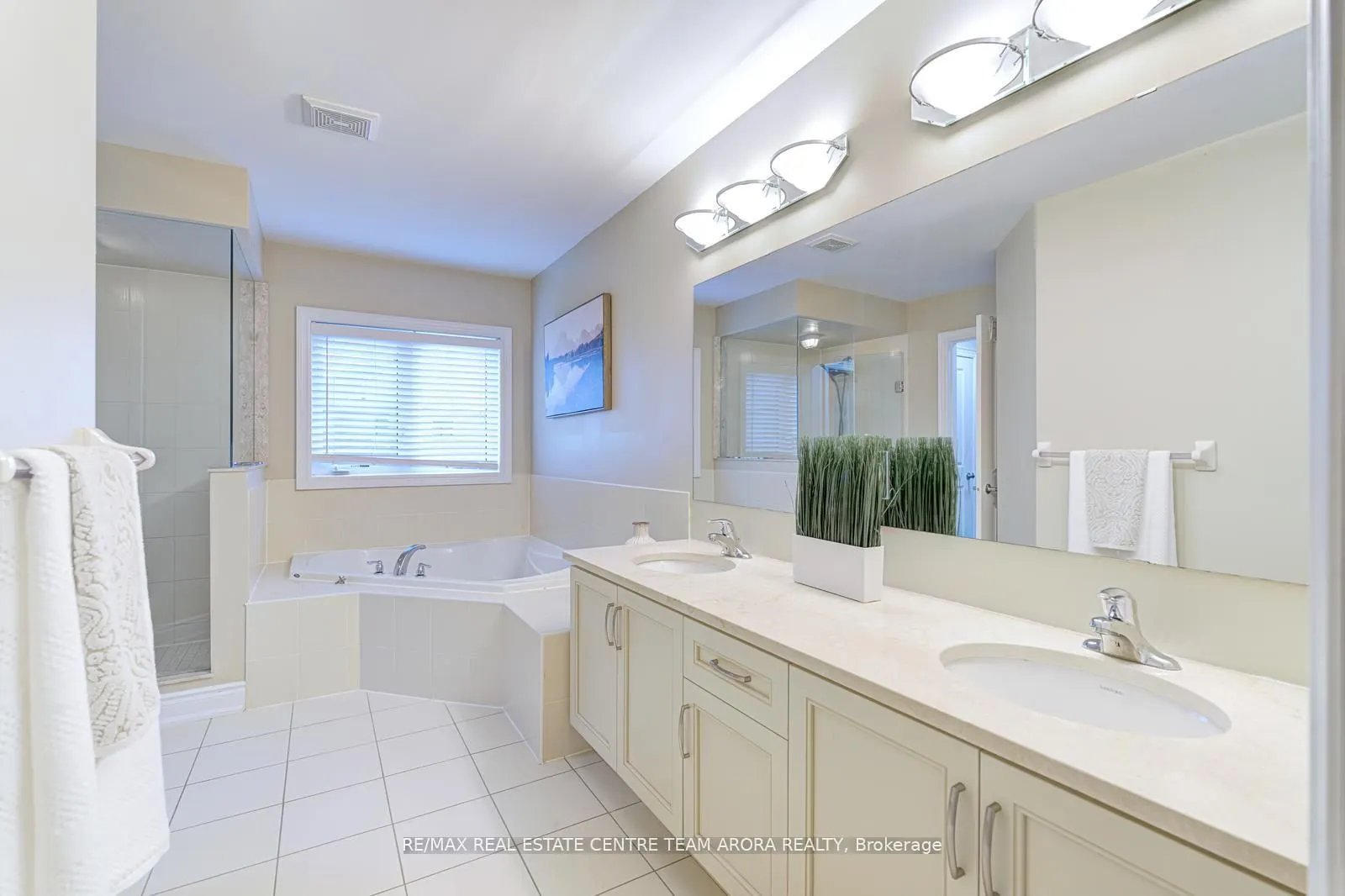 16 Valleyway Drive