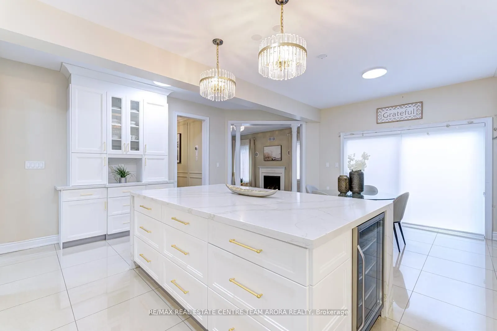 16 Valleyway Drive