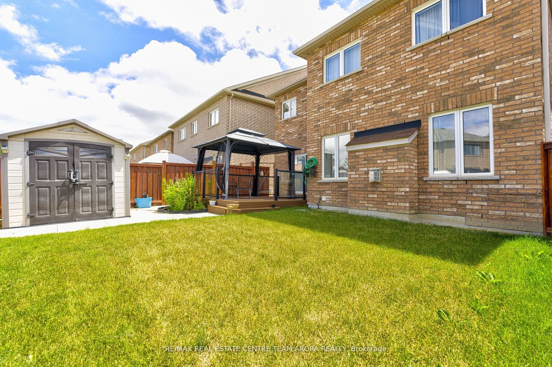 16 Valleyway Drive