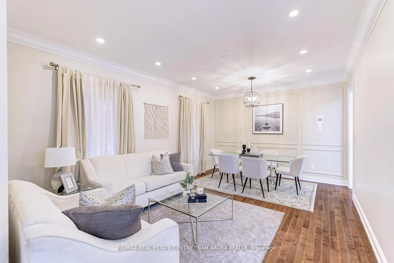 16 Valleyway Drive