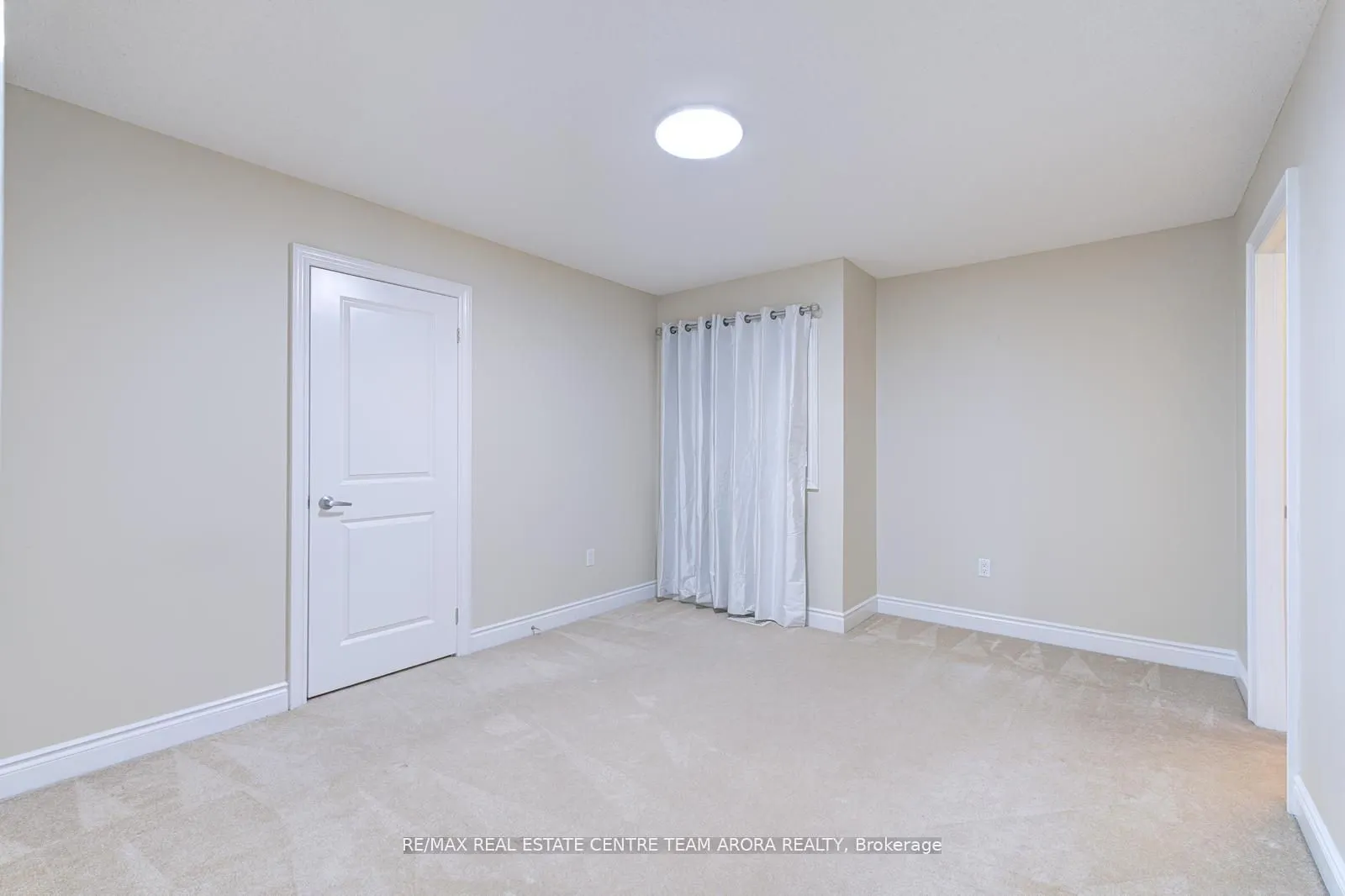 16 Valleyway Drive