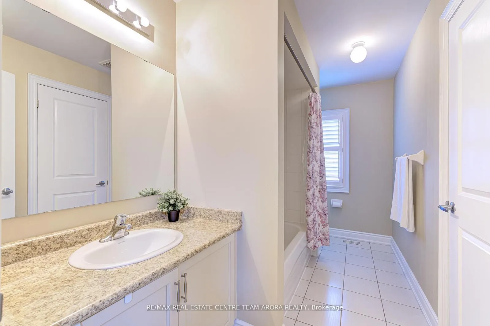16 Valleyway Drive