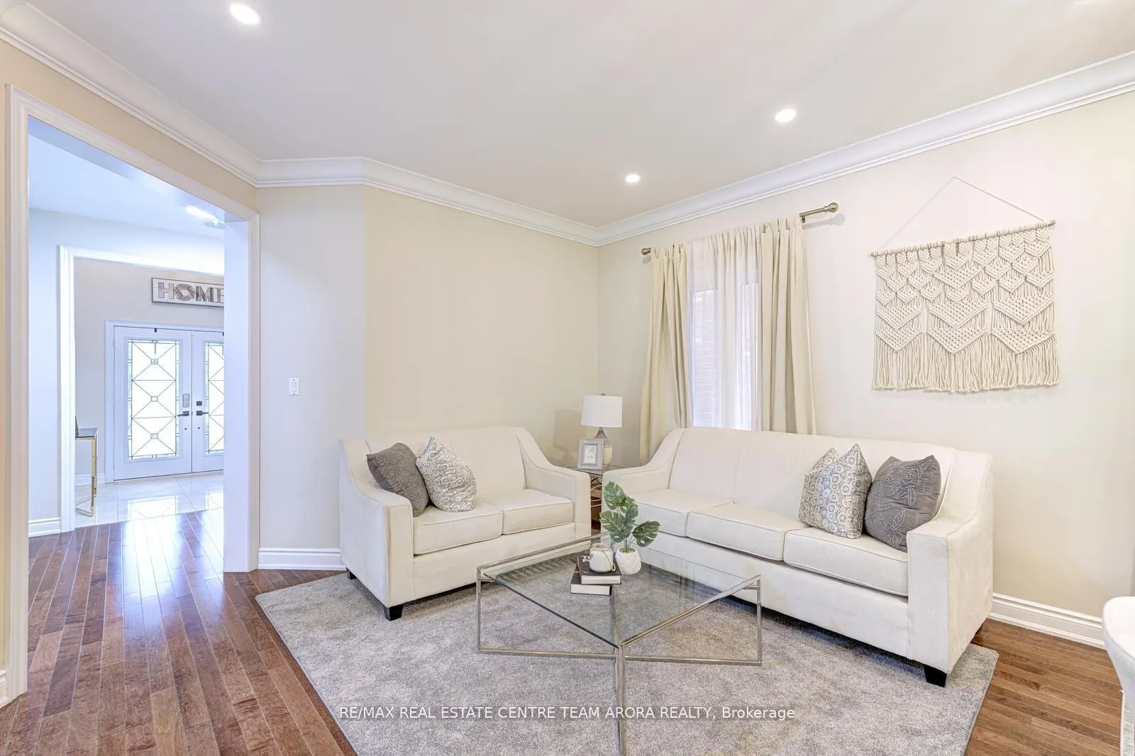 16 Valleyway Drive