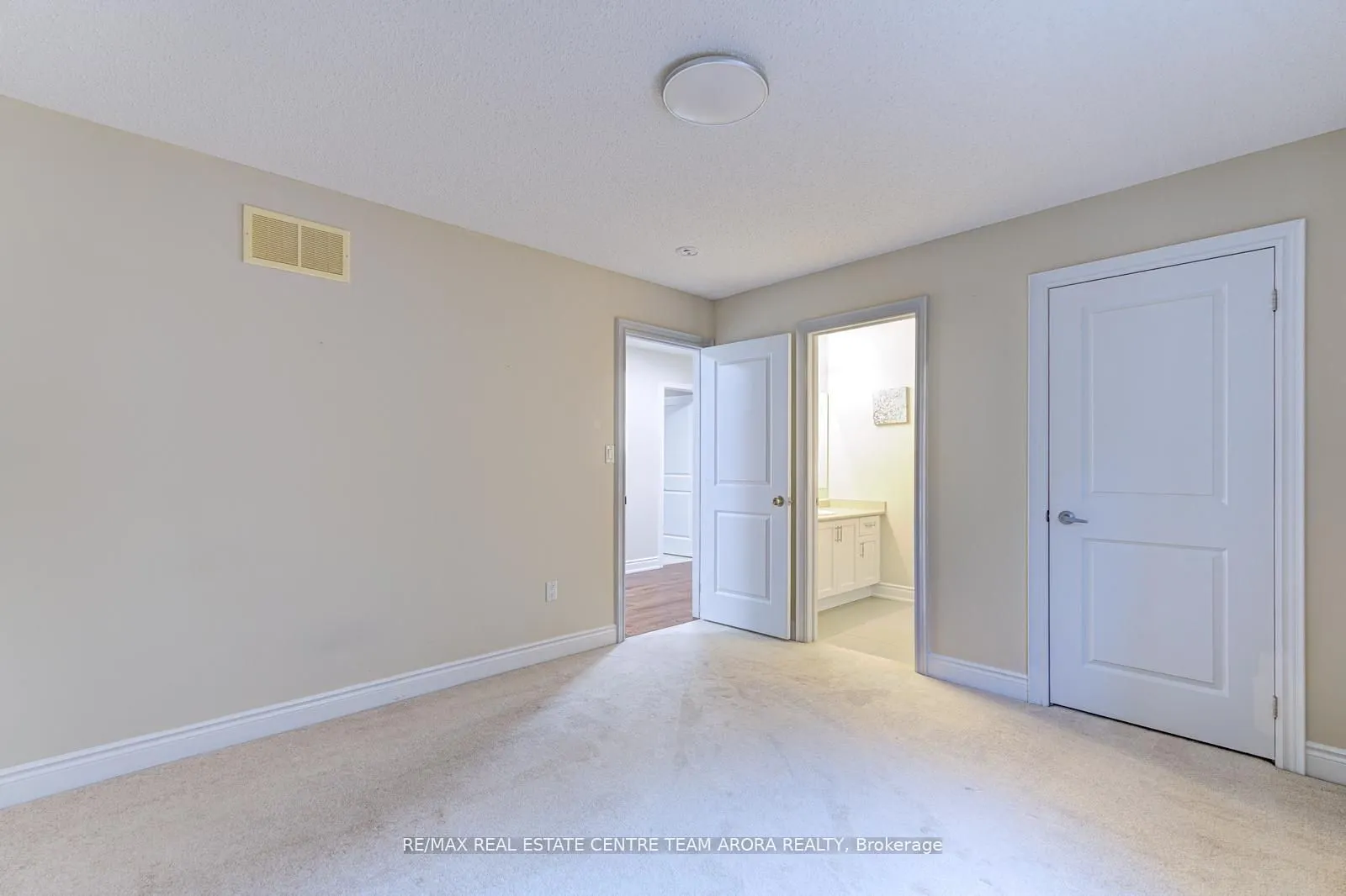 16 Valleyway Drive