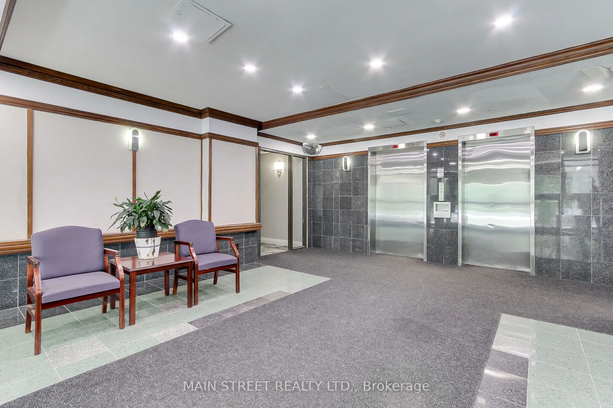 355 Rathburn Road E, #307