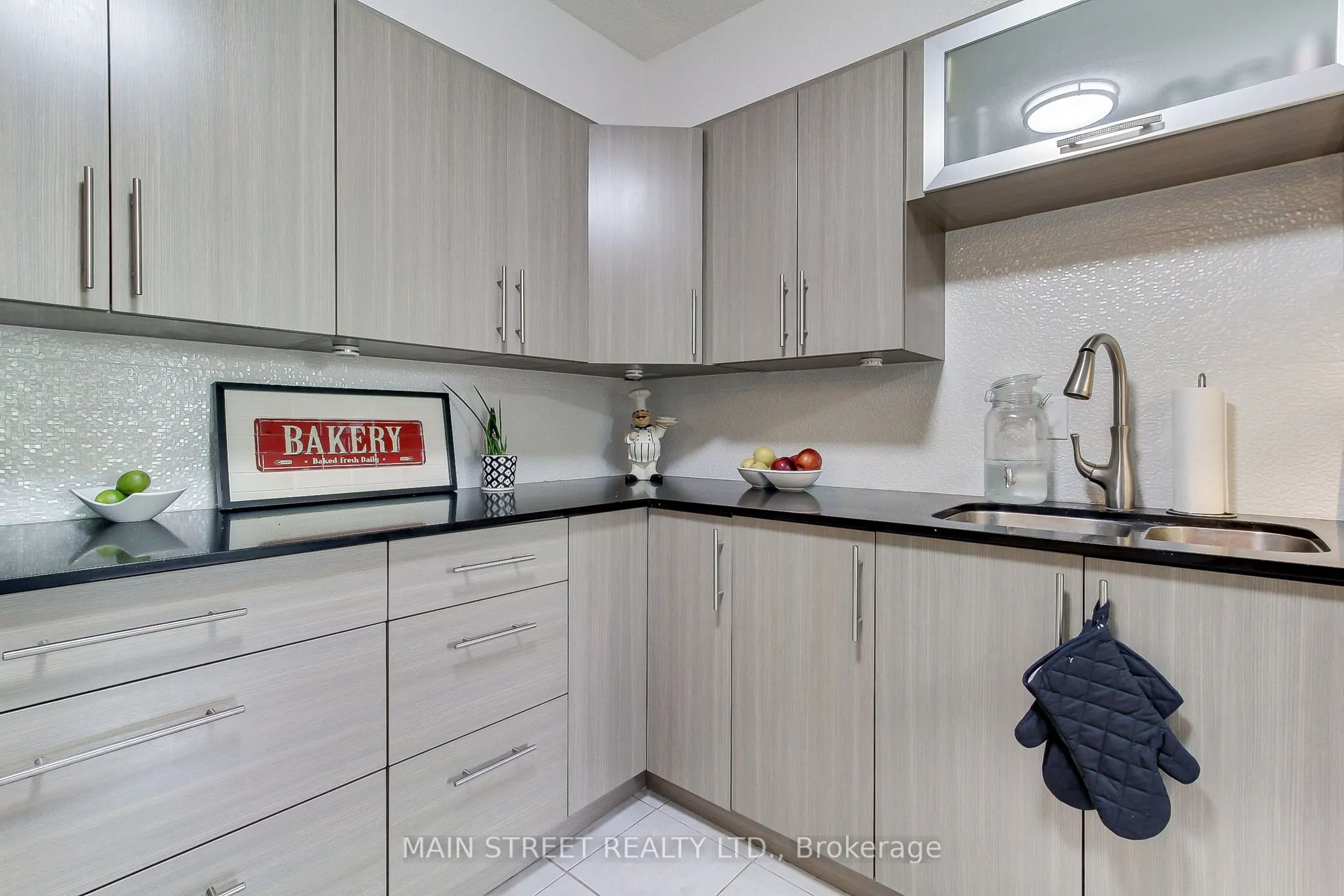 355 Rathburn Road E, #307
