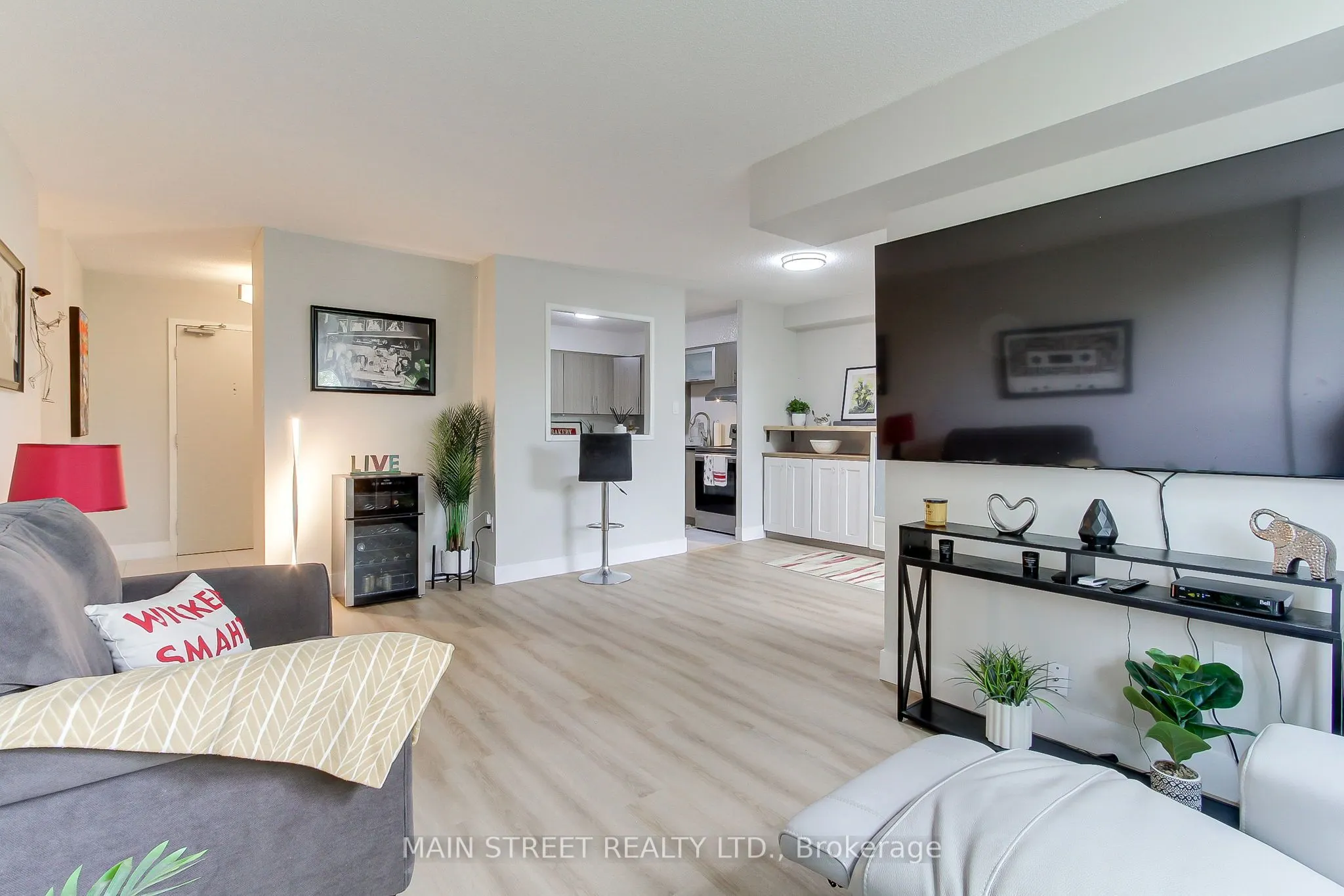 355 Rathburn Road E, #307