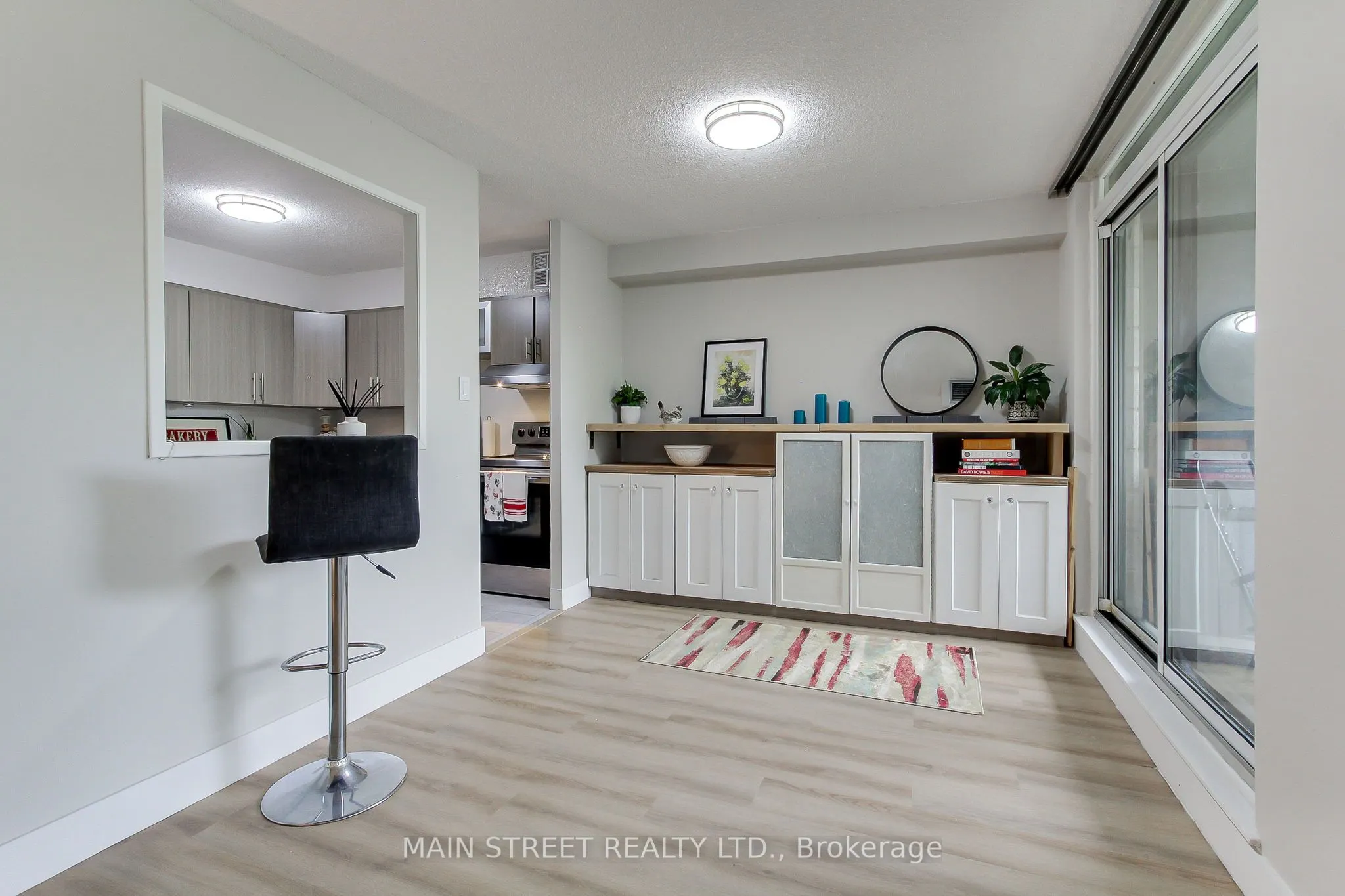 355 Rathburn Road E, #307