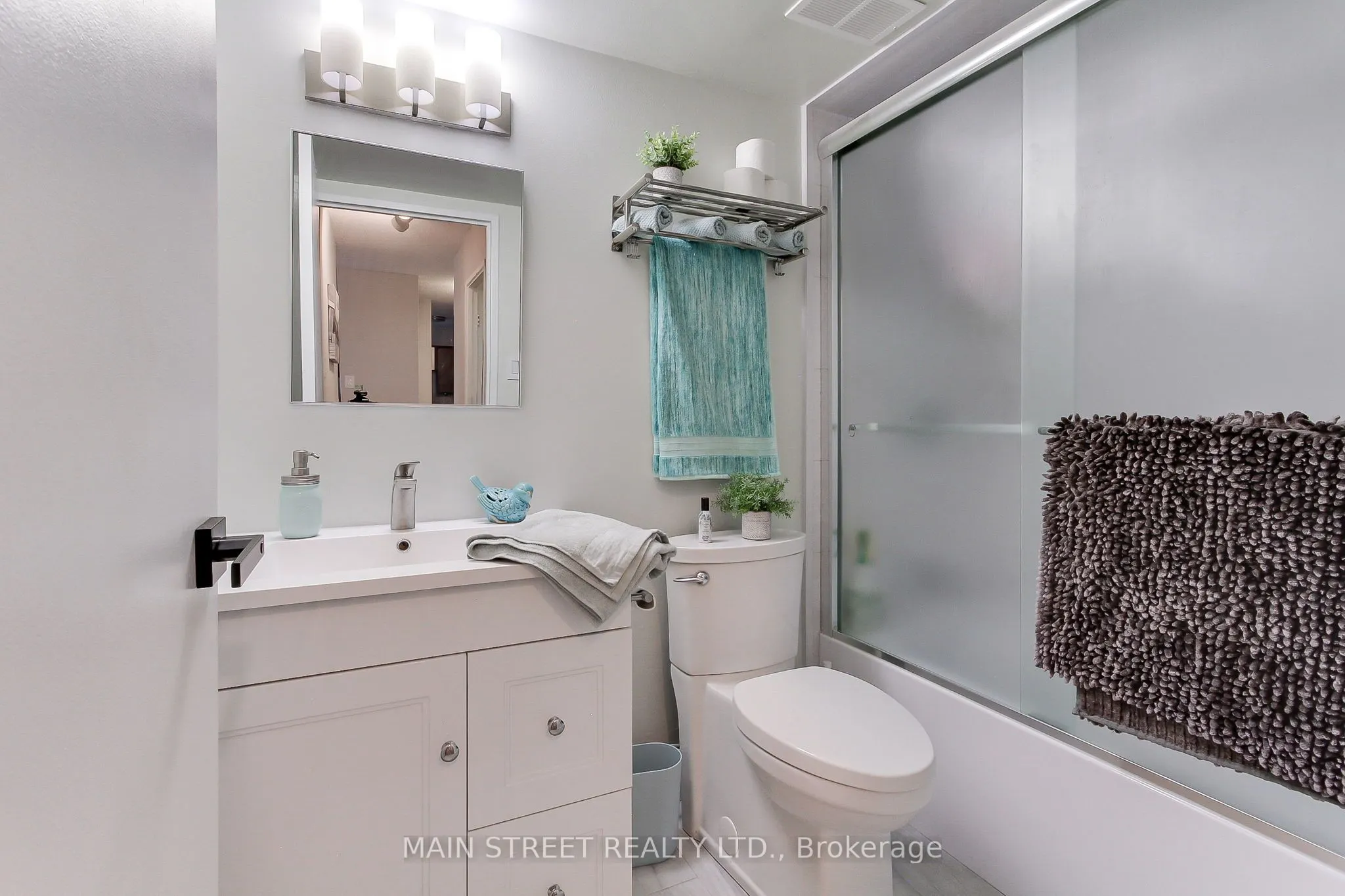 355 Rathburn Road E, #307