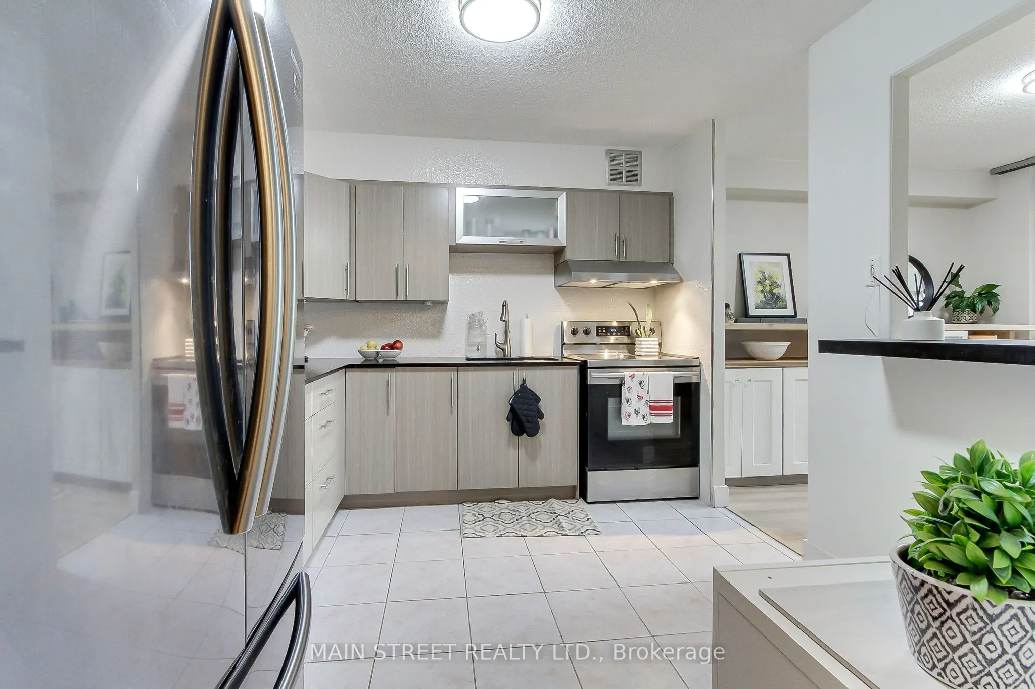 355 Rathburn Road E, #307