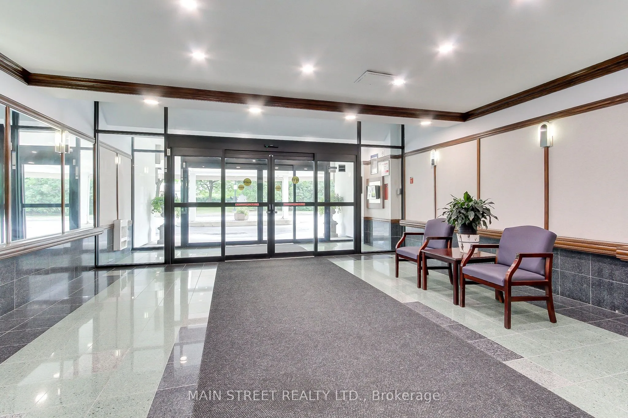 355 Rathburn Road E, #307