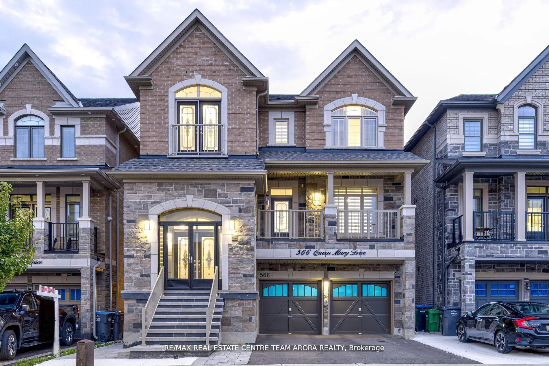 566 Queen Mary Drive