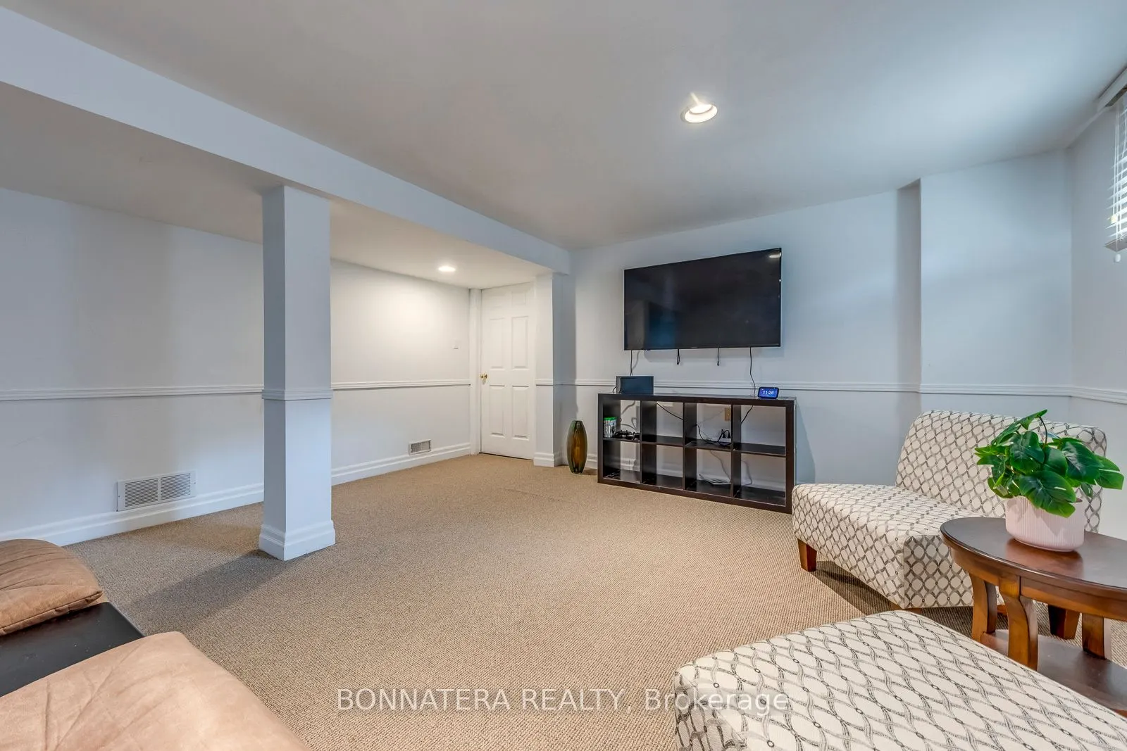 475 Underwood Crescent